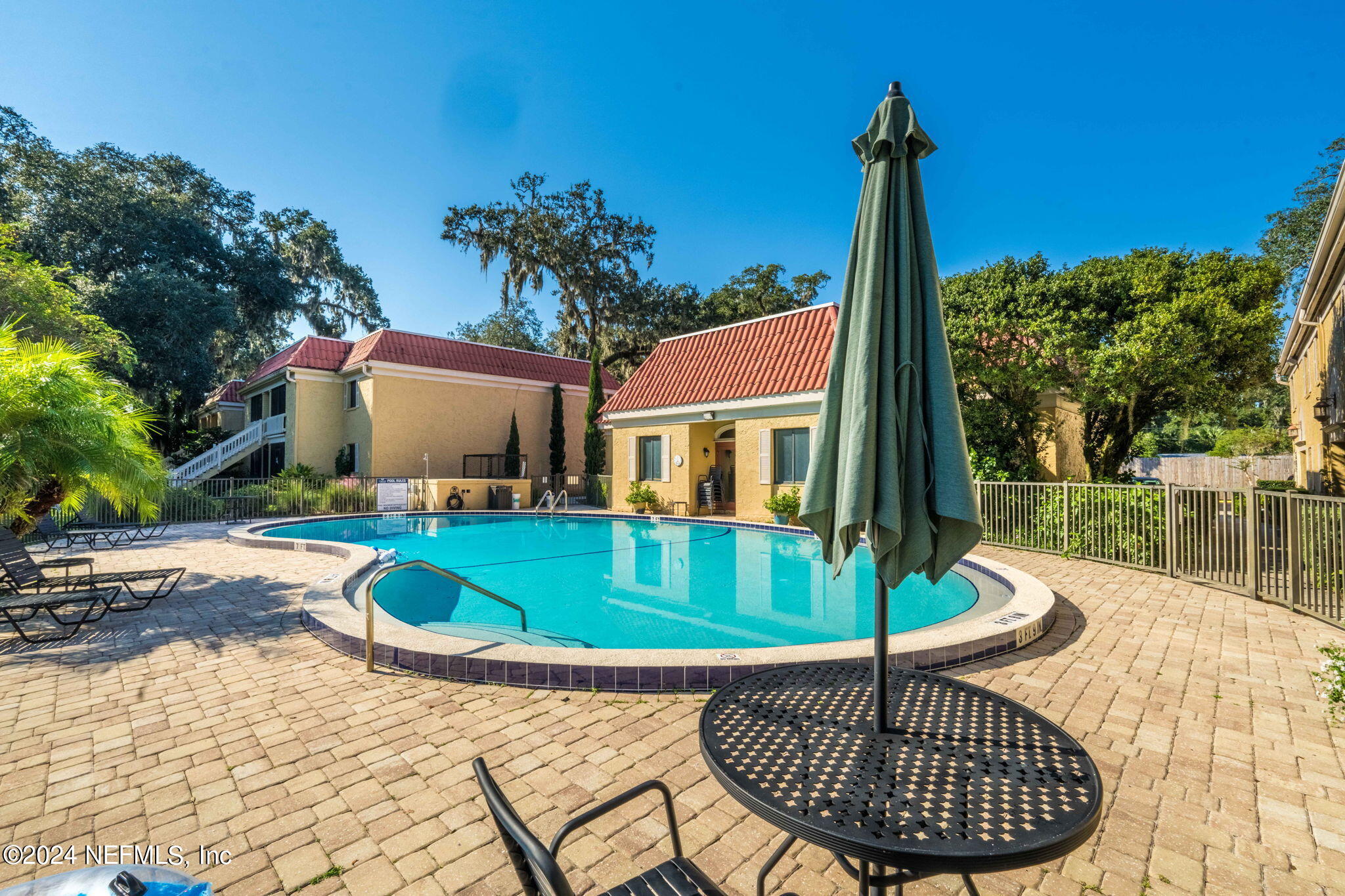 5811 ATLANTIC Boulevard, 117