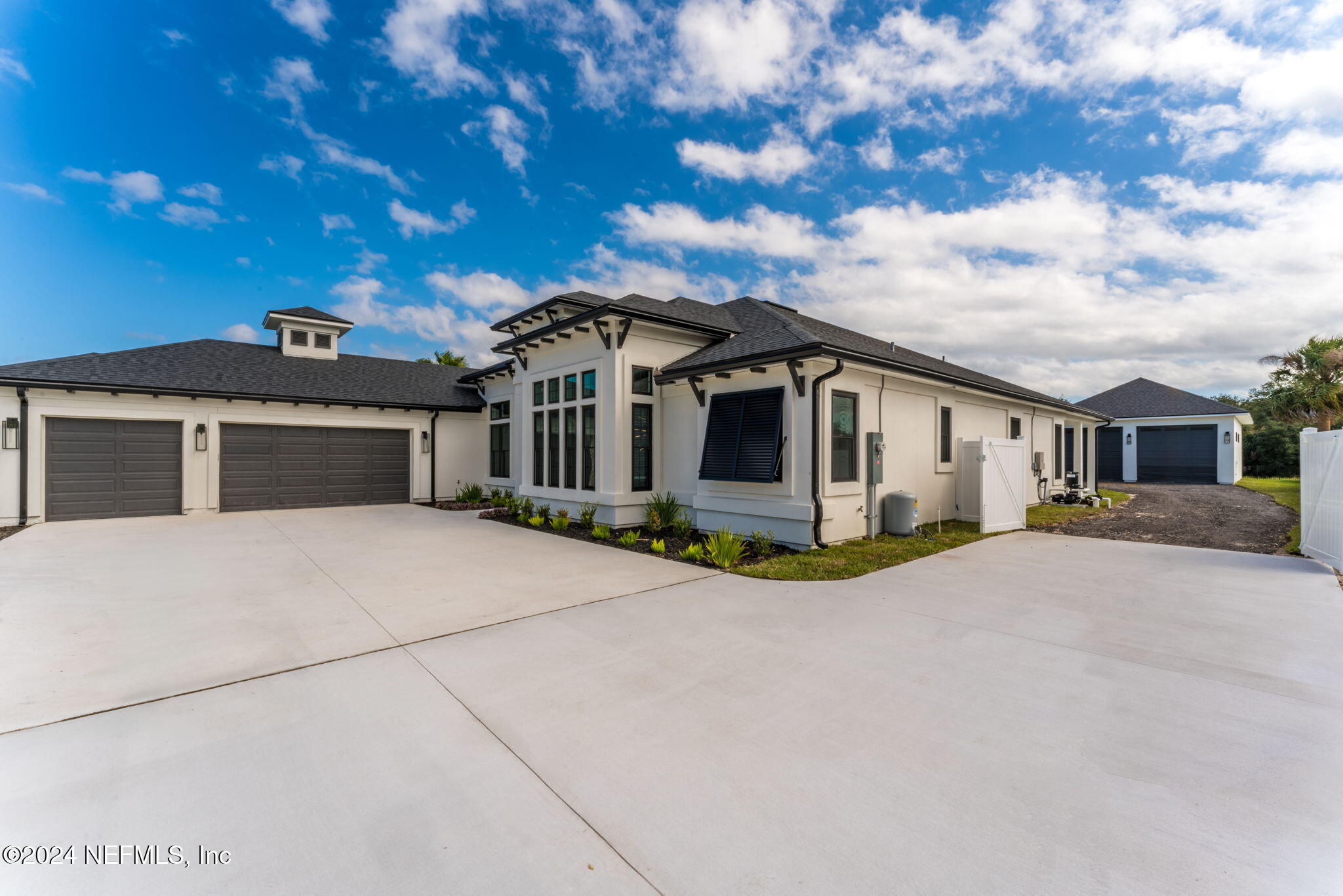 9149 WOODSMAN COVE Lane