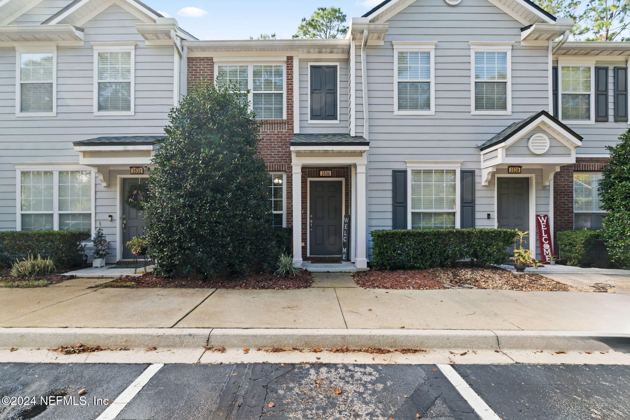 3530 SUMMERLIN Lane N