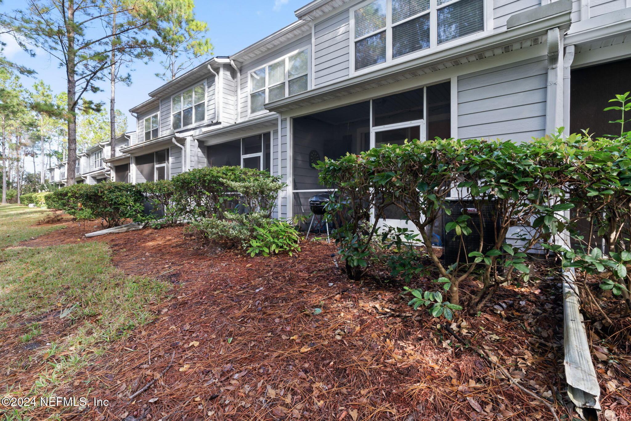 3530 SUMMERLIN Lane N