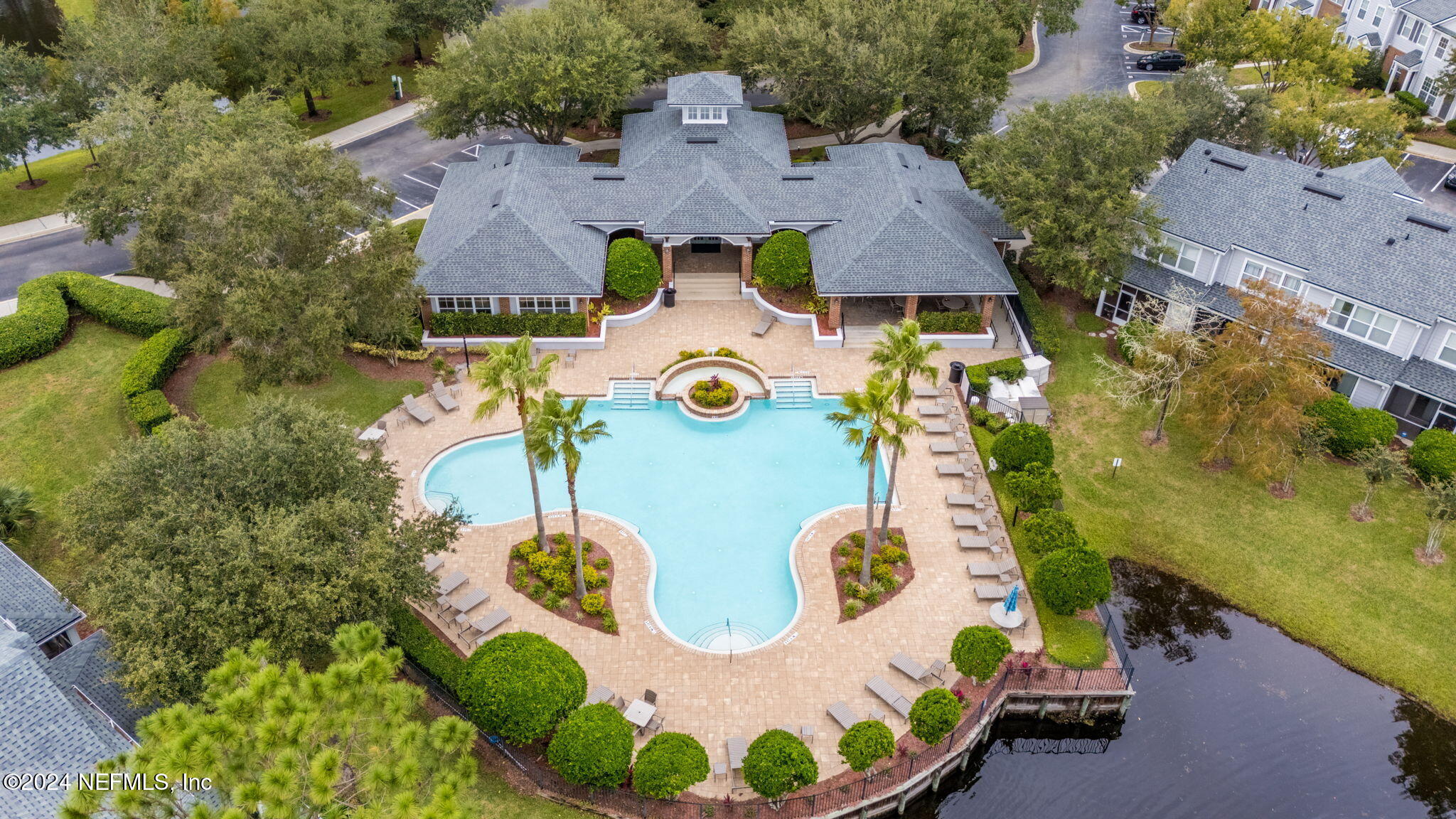 3530 SUMMERLIN Lane N