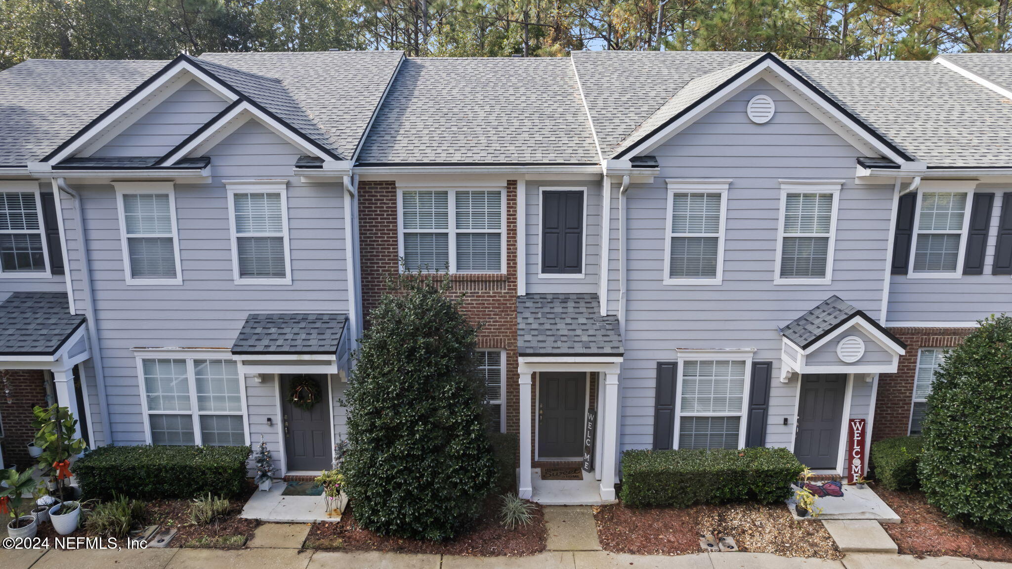 3530 SUMMERLIN Lane N