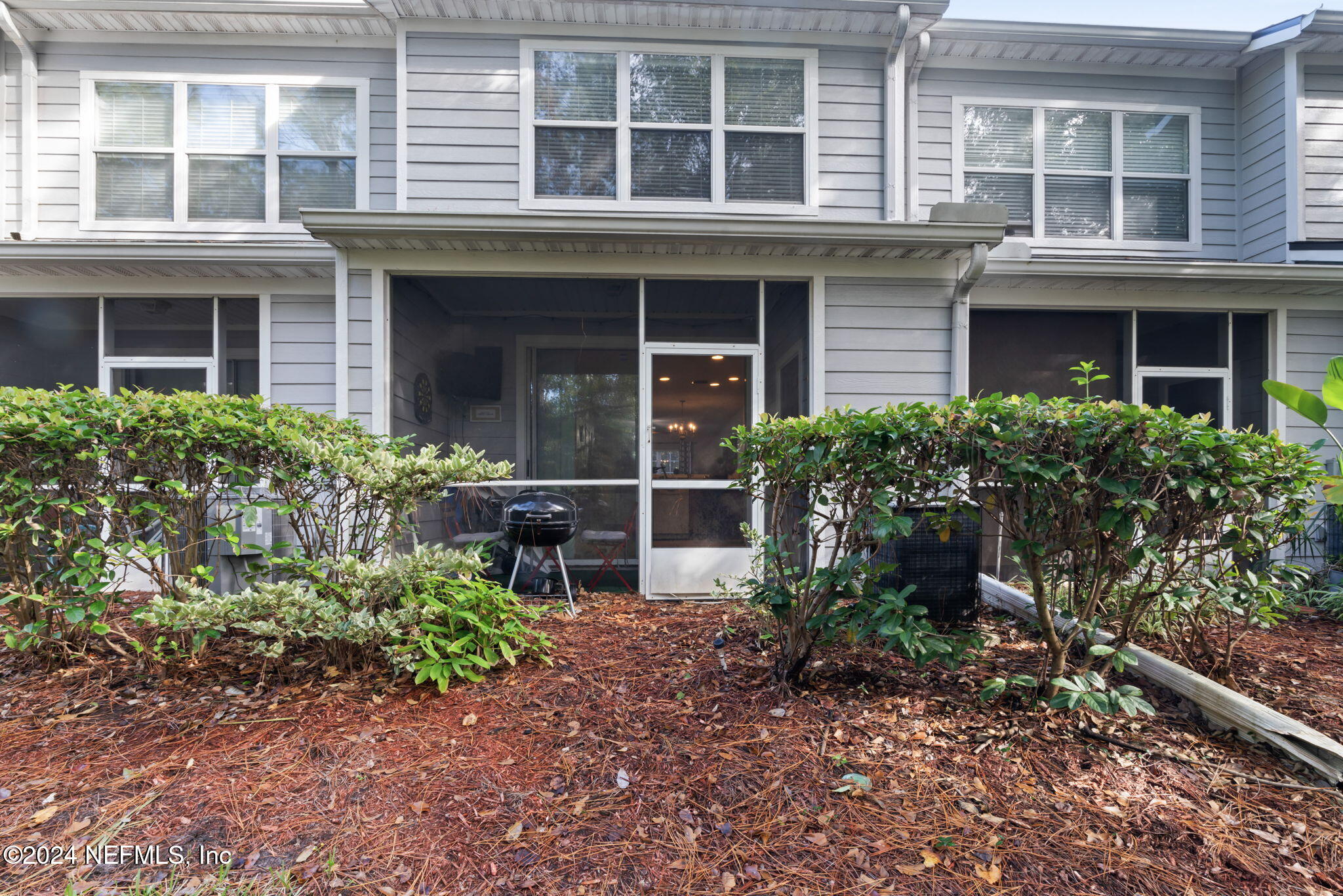 3530 SUMMERLIN Lane N