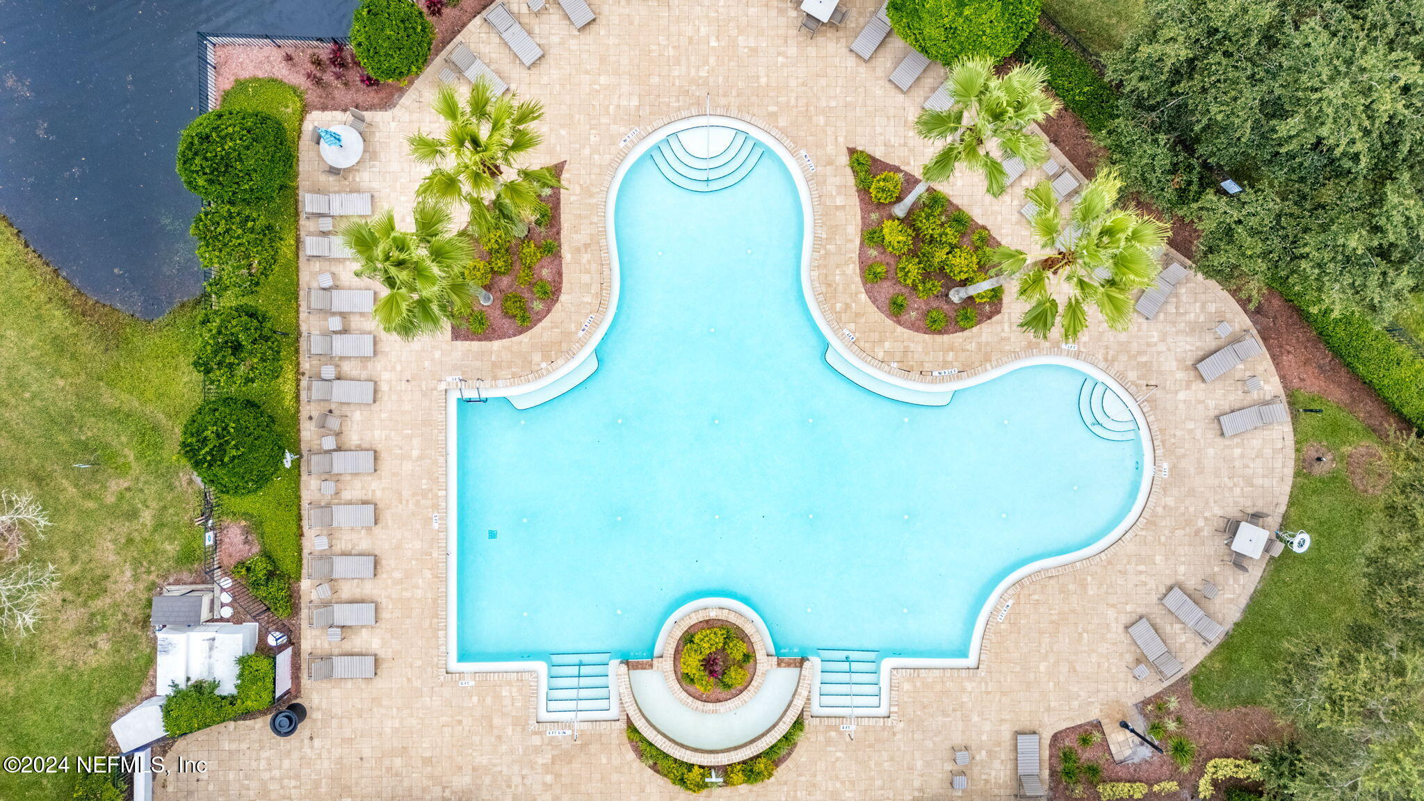 3530 SUMMERLIN Lane N