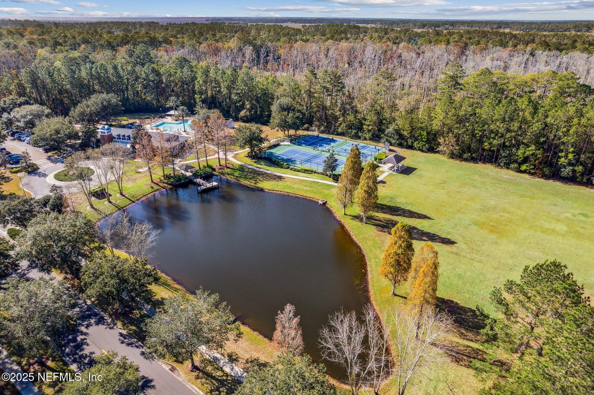 85377 FALL RIVER Parkway