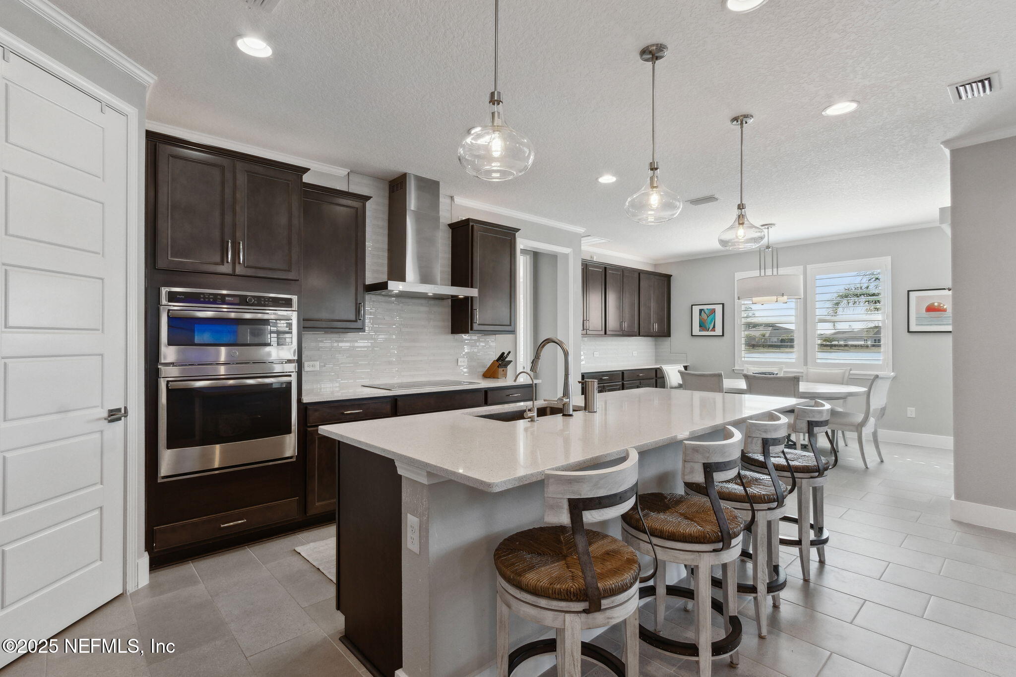 85377 FALL RIVER Parkway