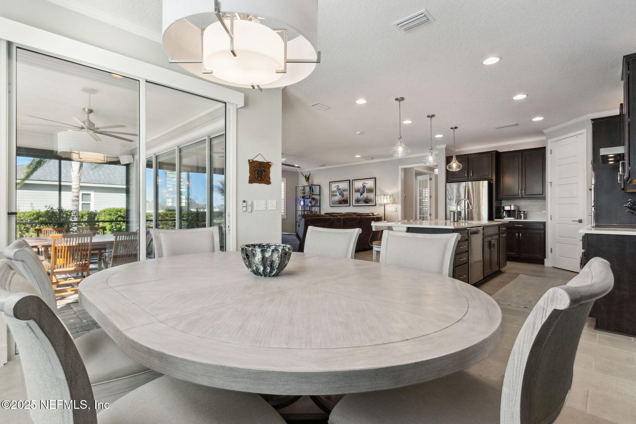 85377 FALL RIVER Parkway