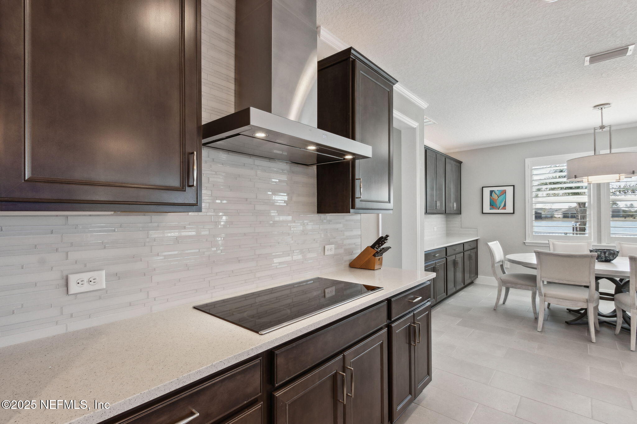 85377 FALL RIVER Parkway