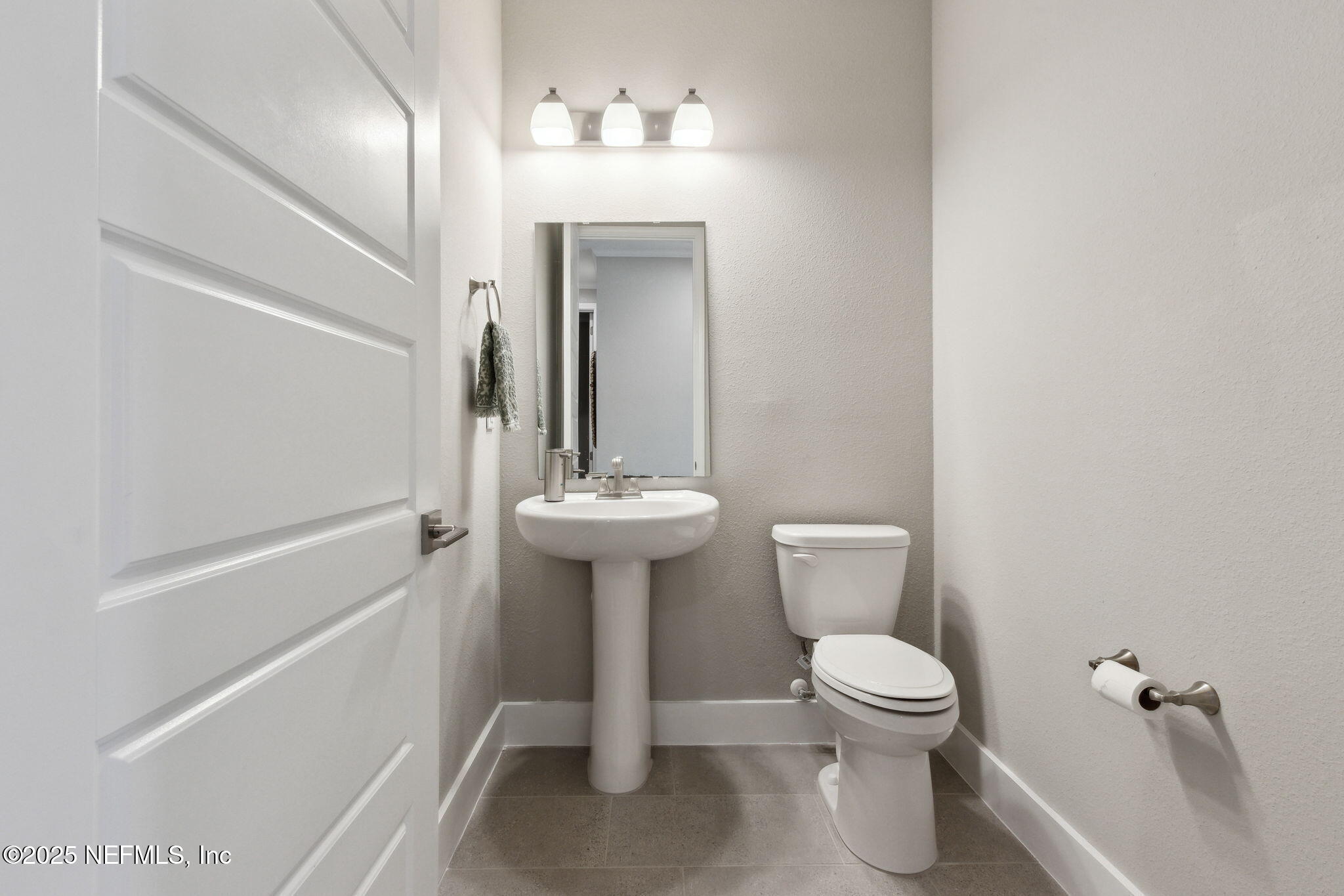 85377 FALL RIVER Parkway