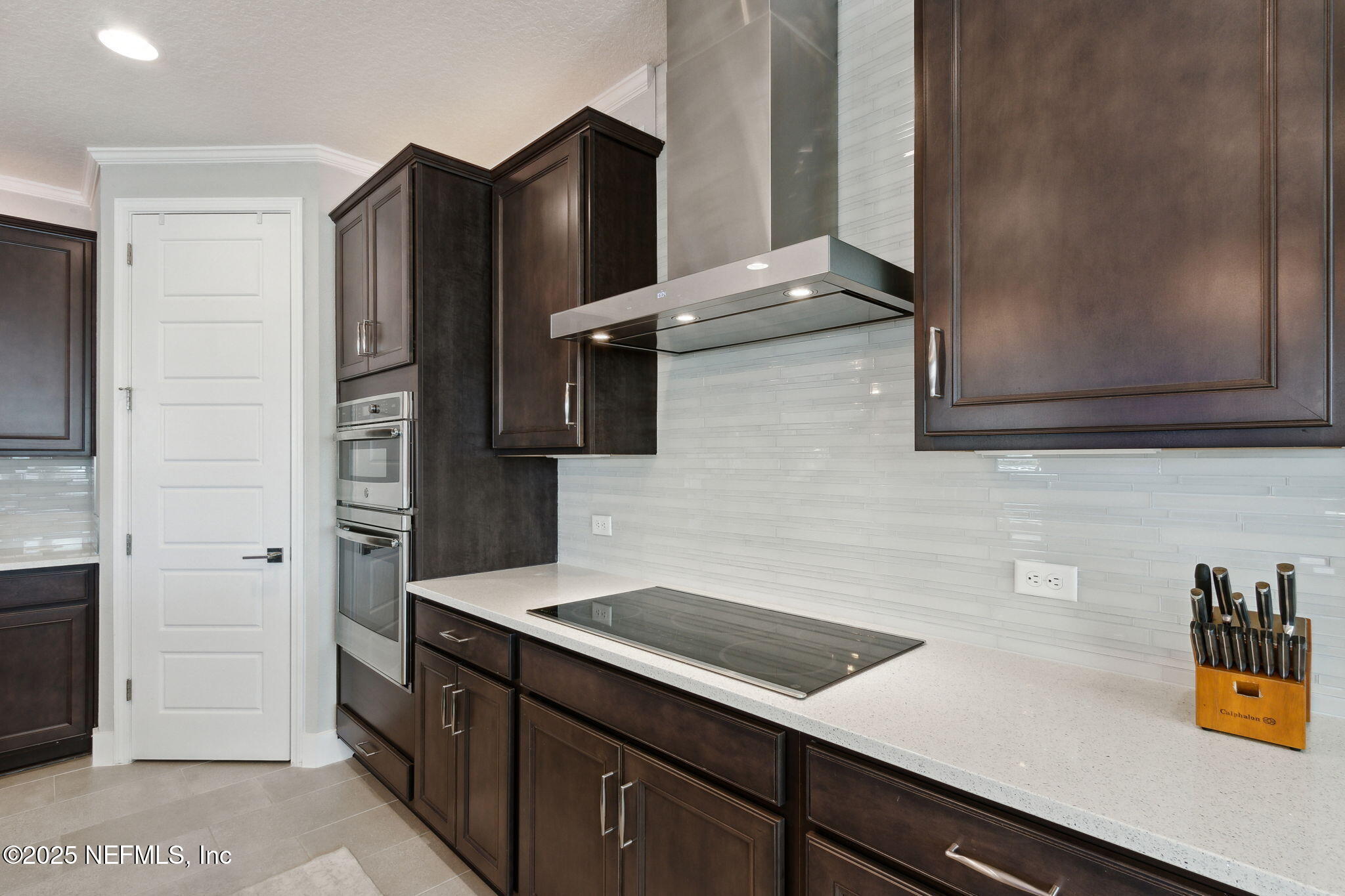 85377 FALL RIVER Parkway