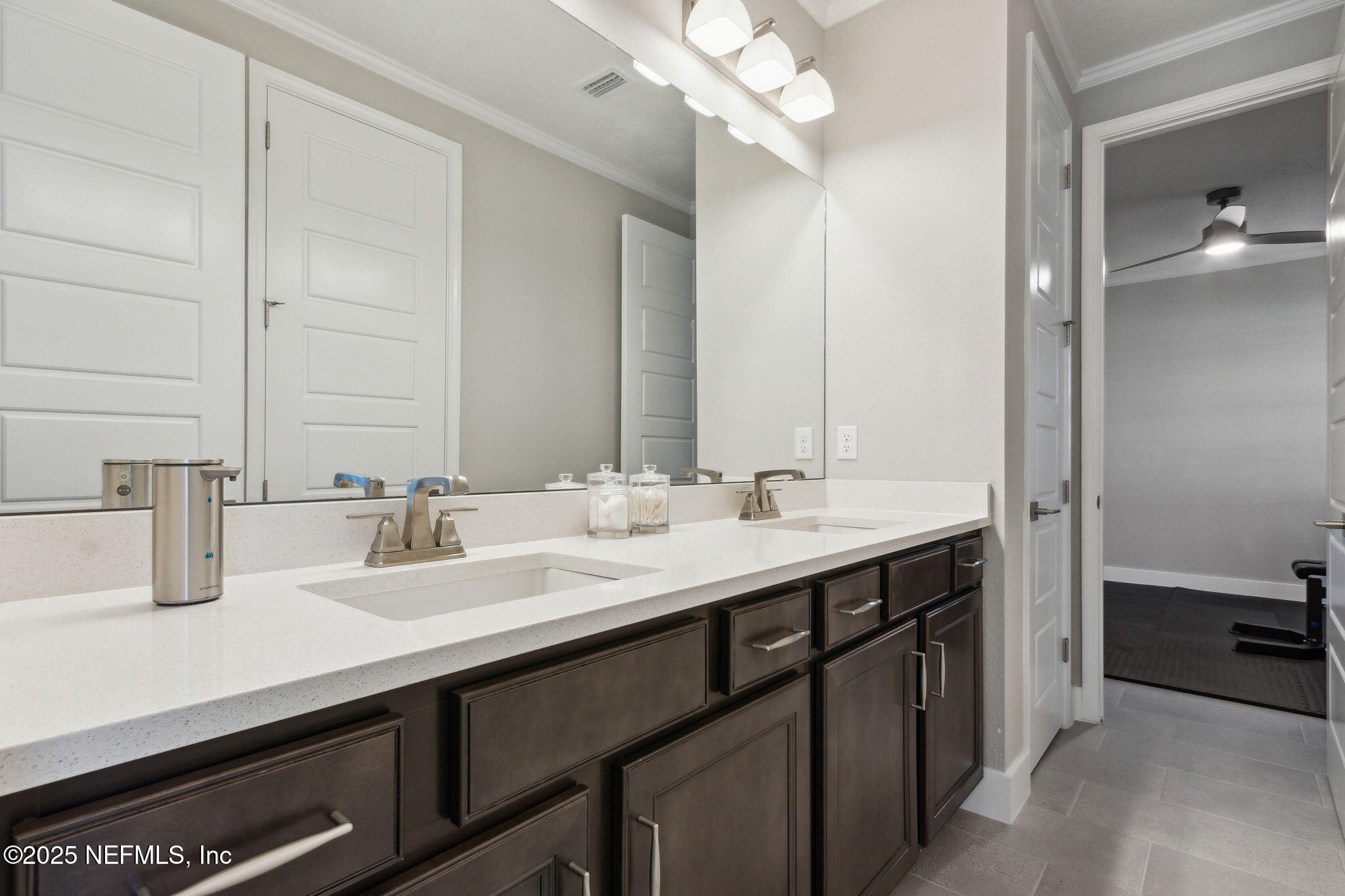 85377 FALL RIVER Parkway