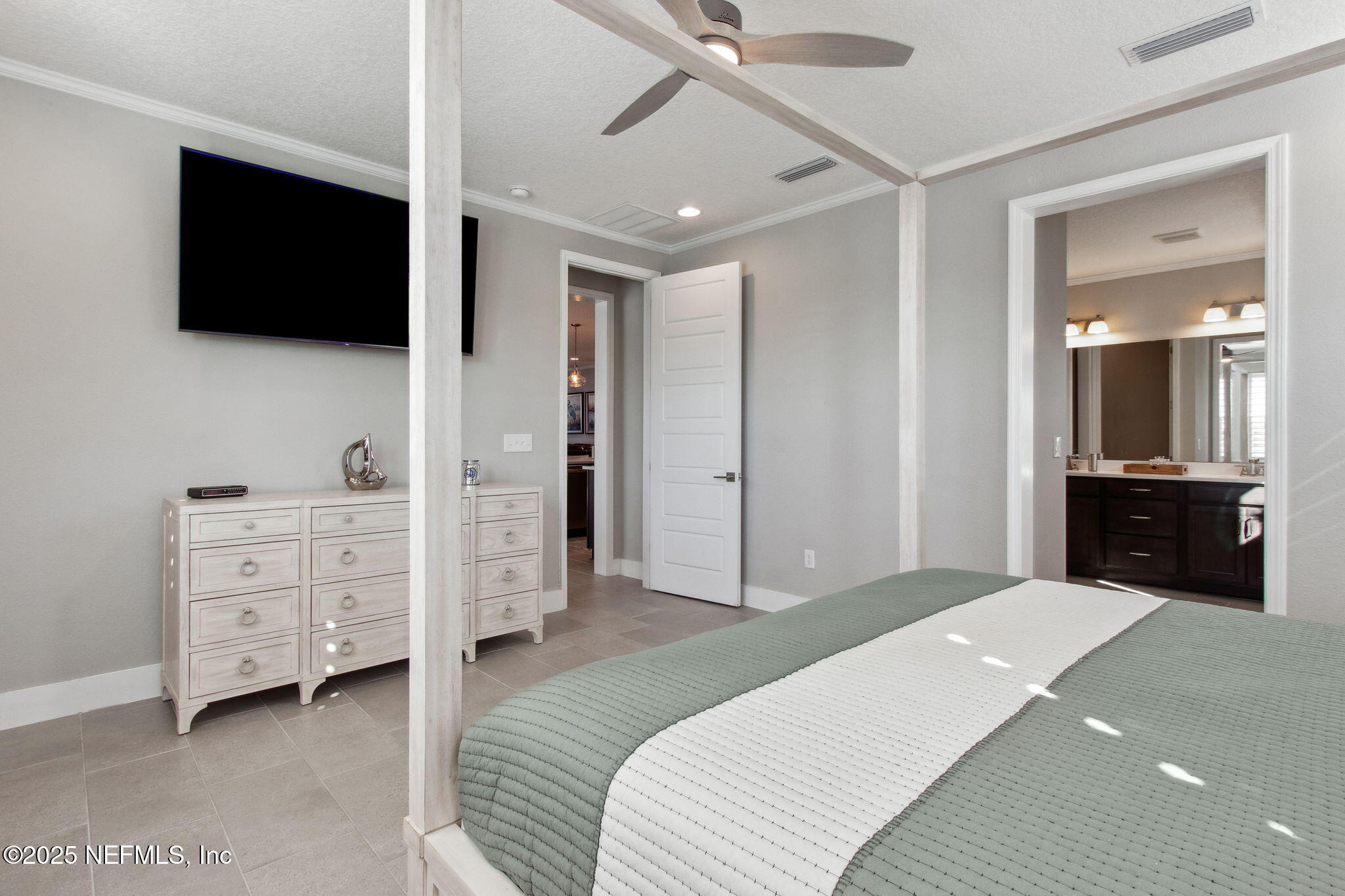 85377 FALL RIVER Parkway