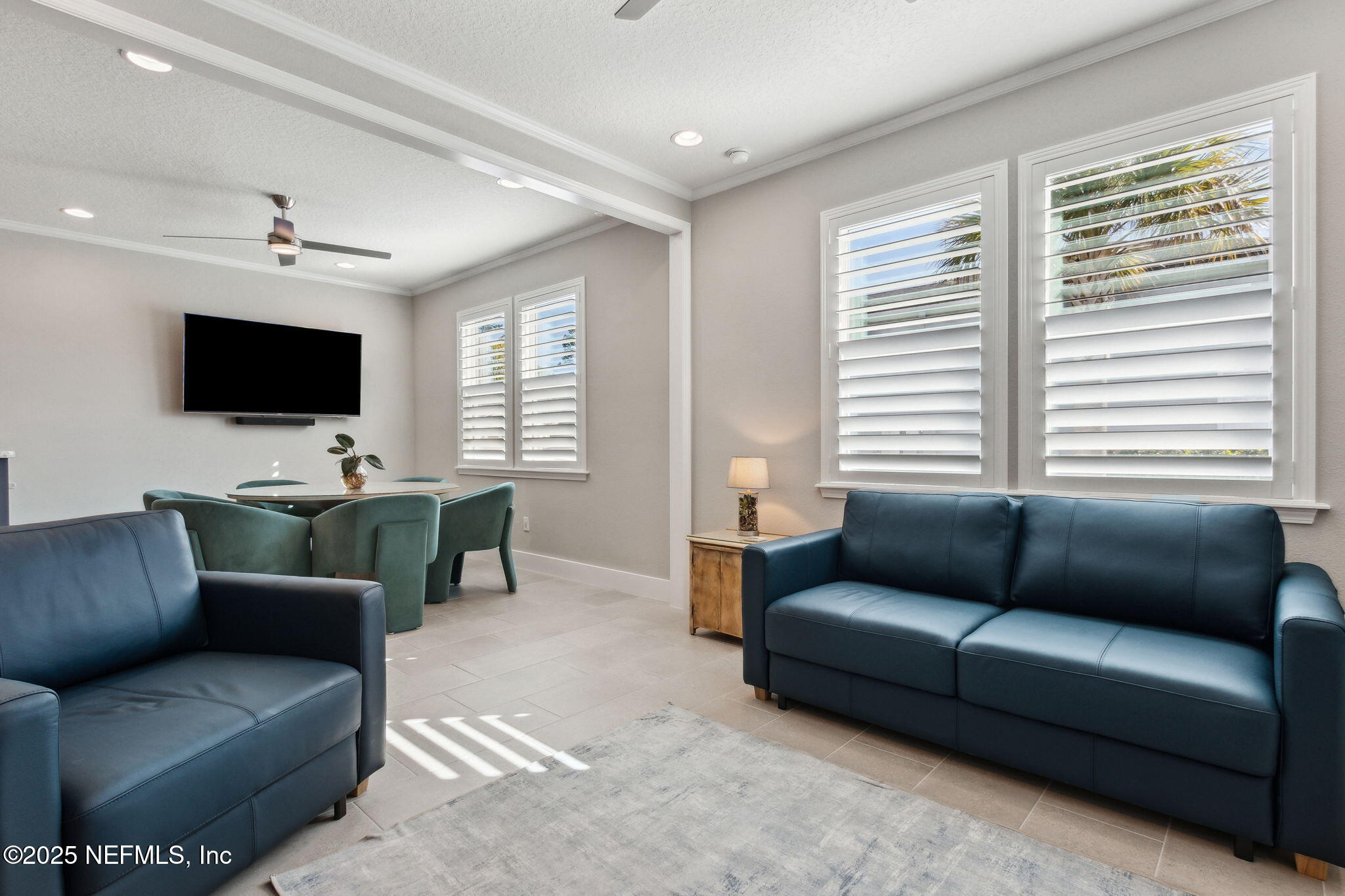 85377 FALL RIVER Parkway