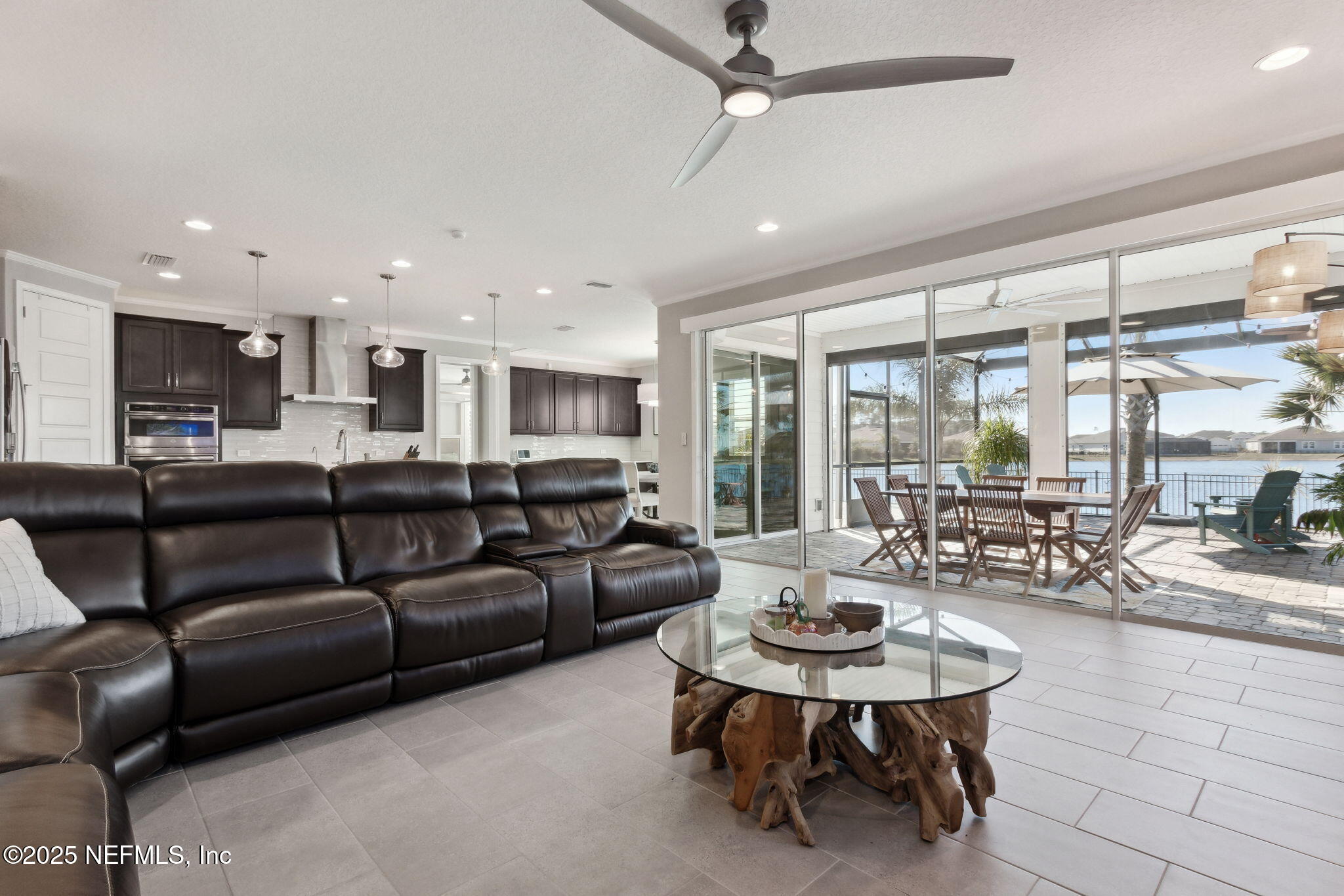 85377 FALL RIVER Parkway