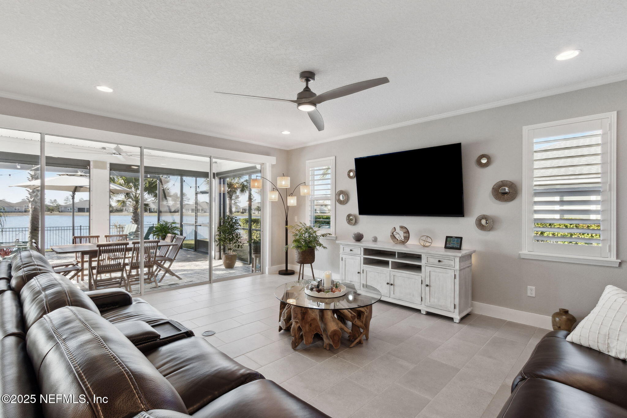 85377 FALL RIVER Parkway