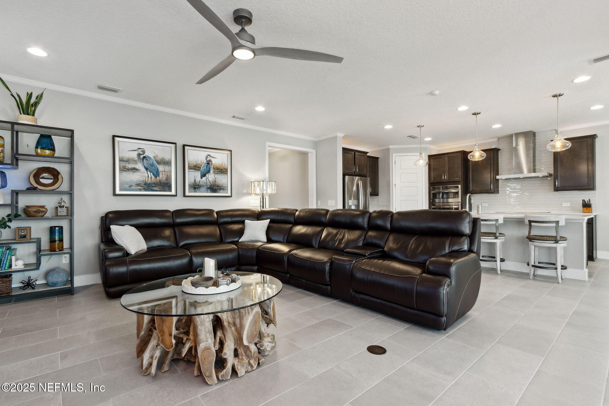 85377 FALL RIVER Parkway