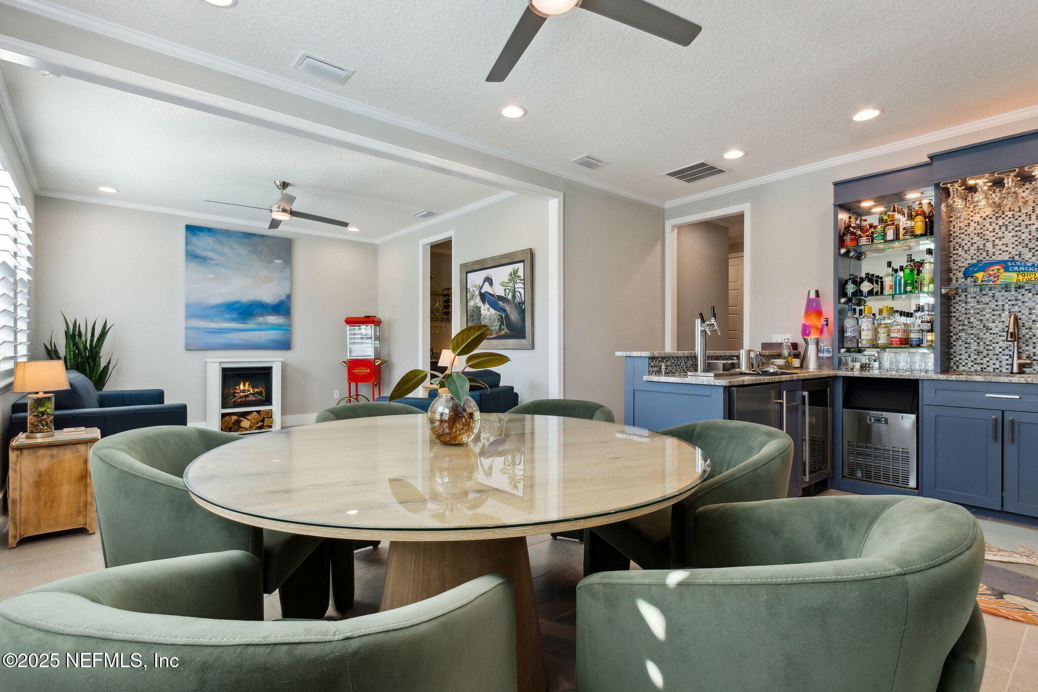 85377 FALL RIVER Parkway