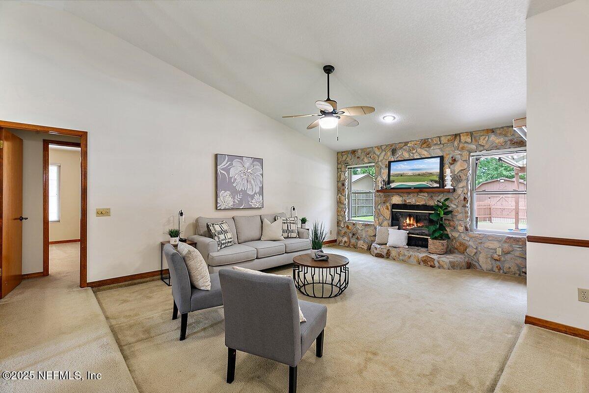 1240 MORNING DOVE Court, St. Johns