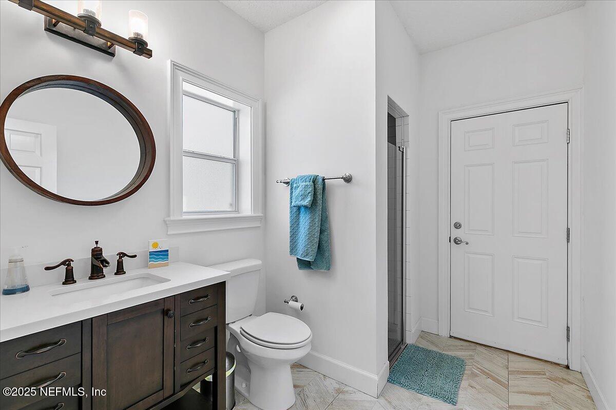 3315 BISHOP ESTATES ROAD Road