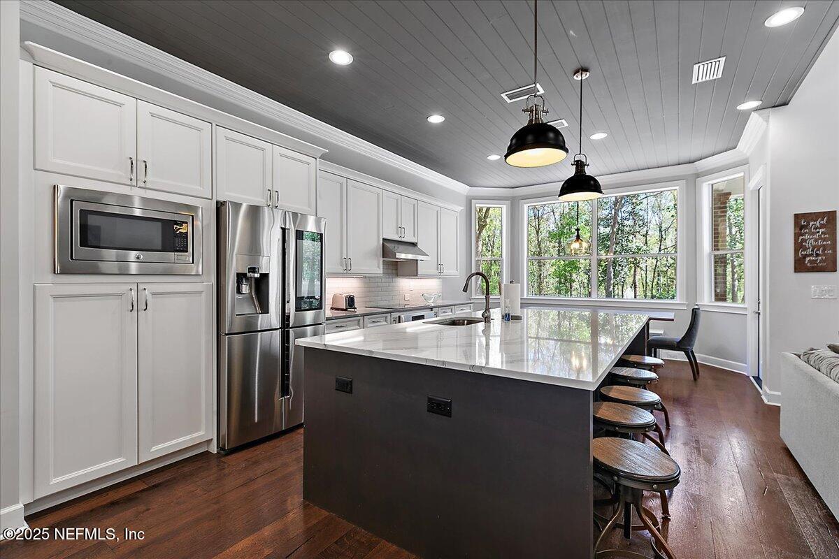 3315 BISHOP ESTATES ROAD Road