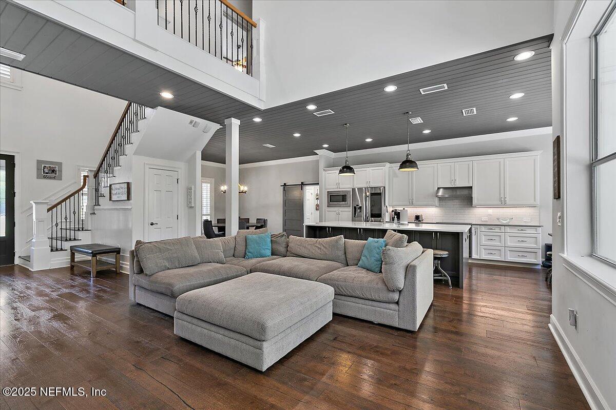 3315 BISHOP ESTATES ROAD Road