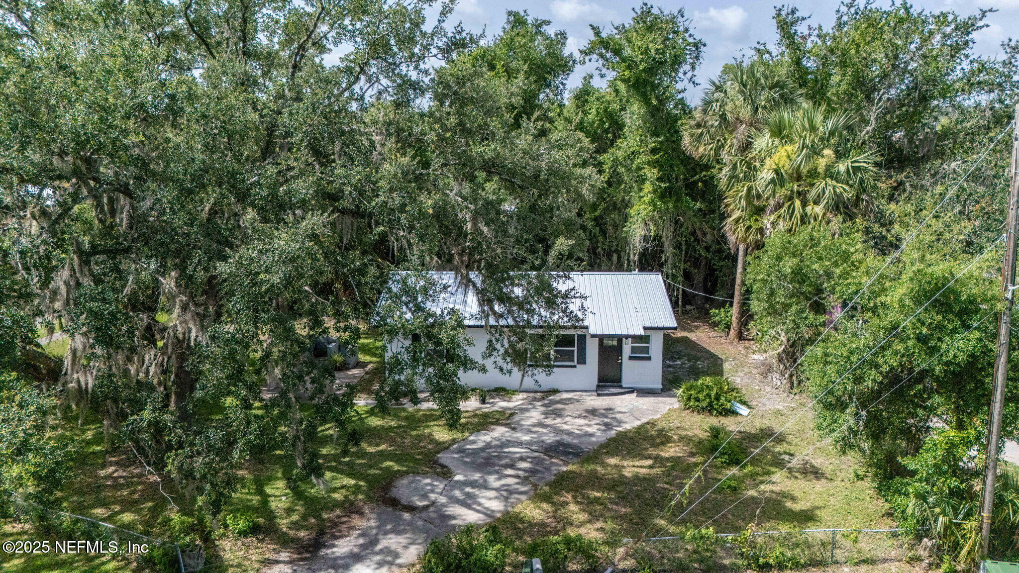 1701 WAPALAW Street