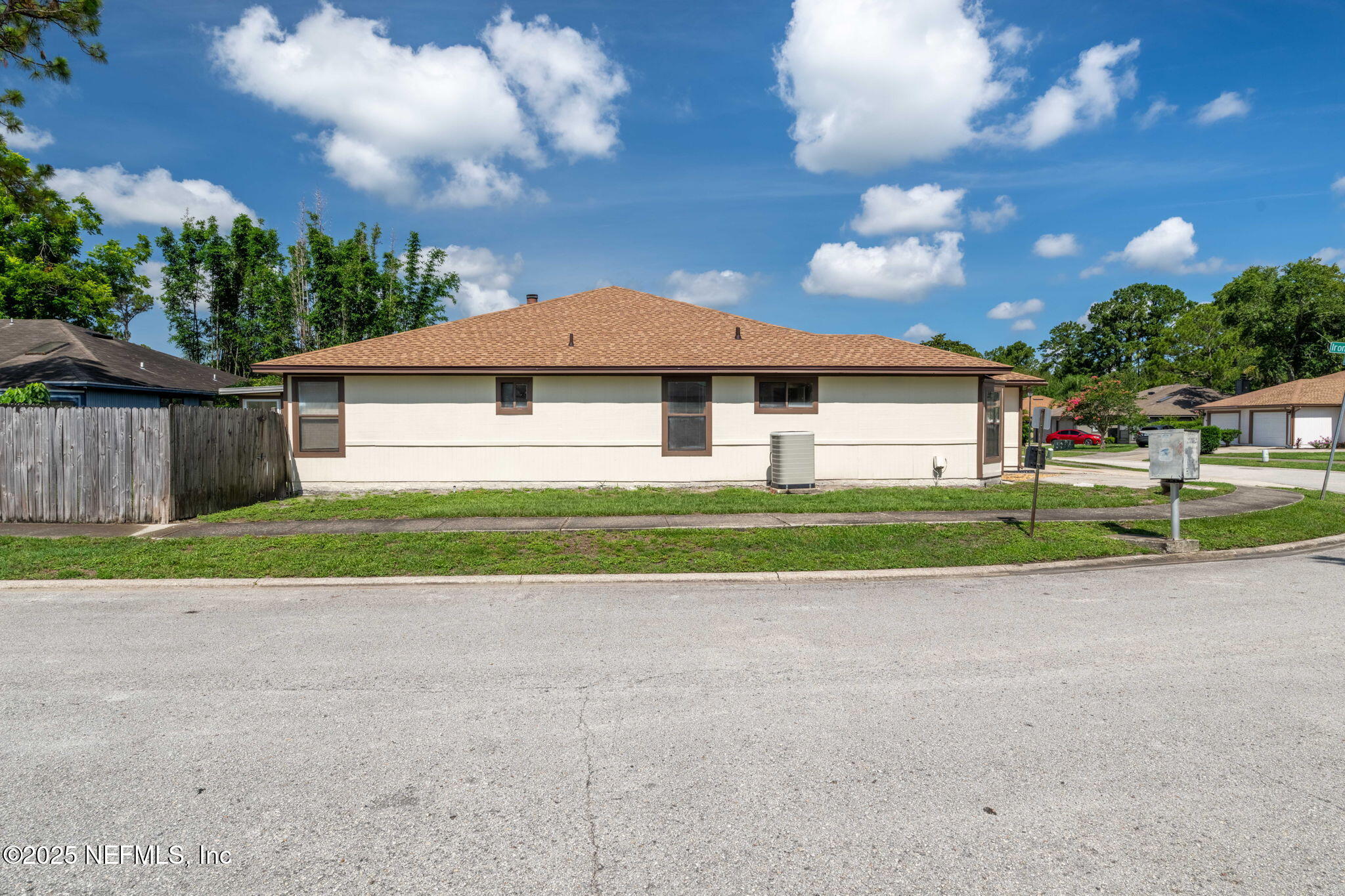 10768 IRONSTONE Drive N