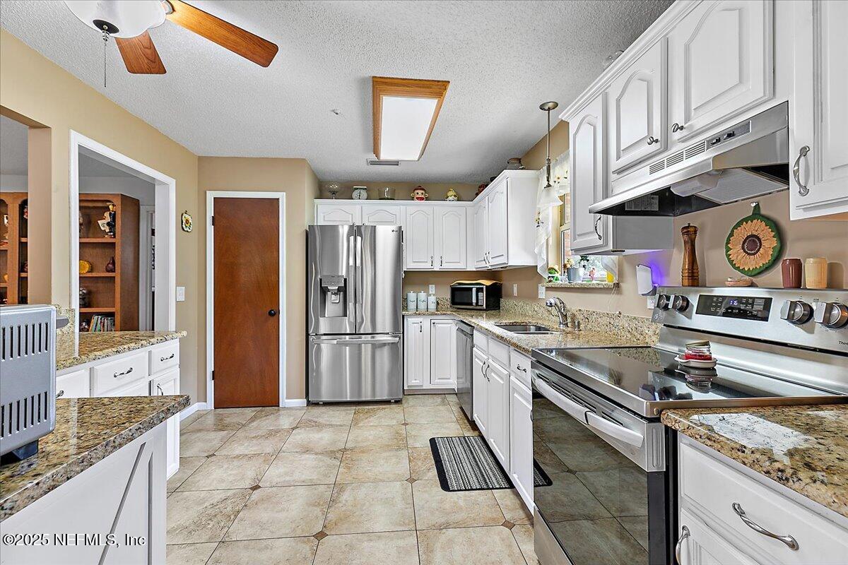 2282 OSCEOLA FOREST Court