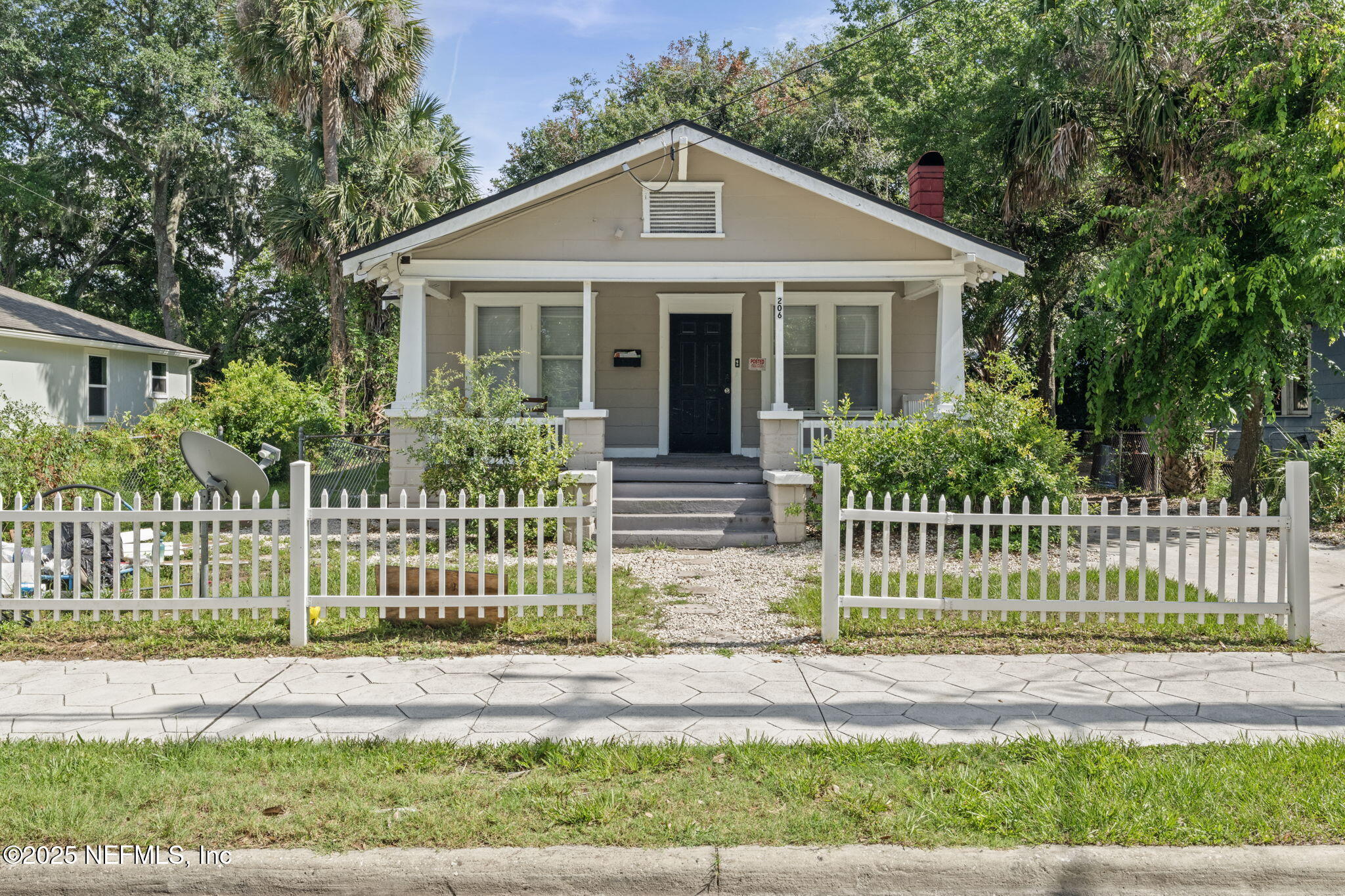 206 W 16th Street