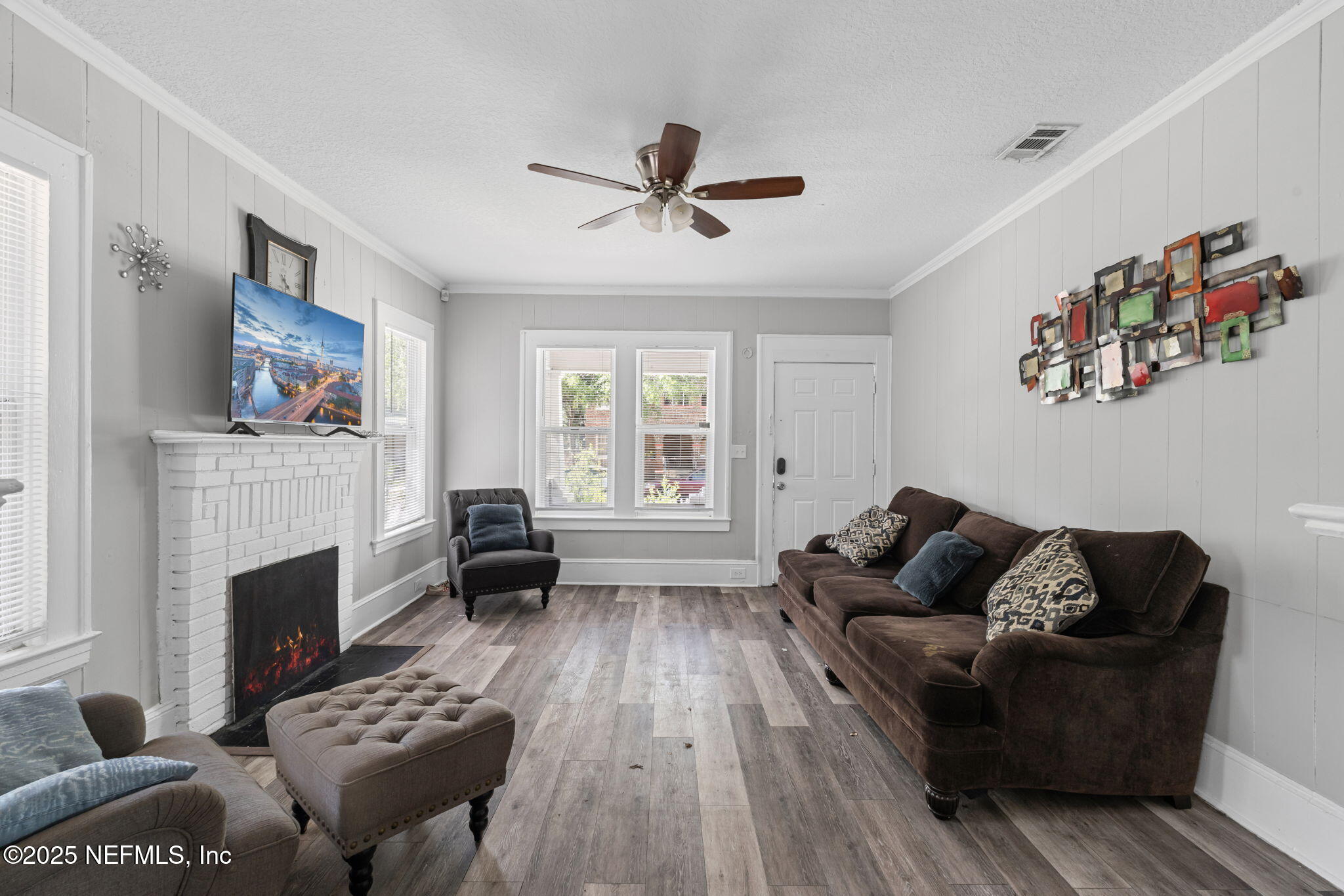 206 W 16th Street