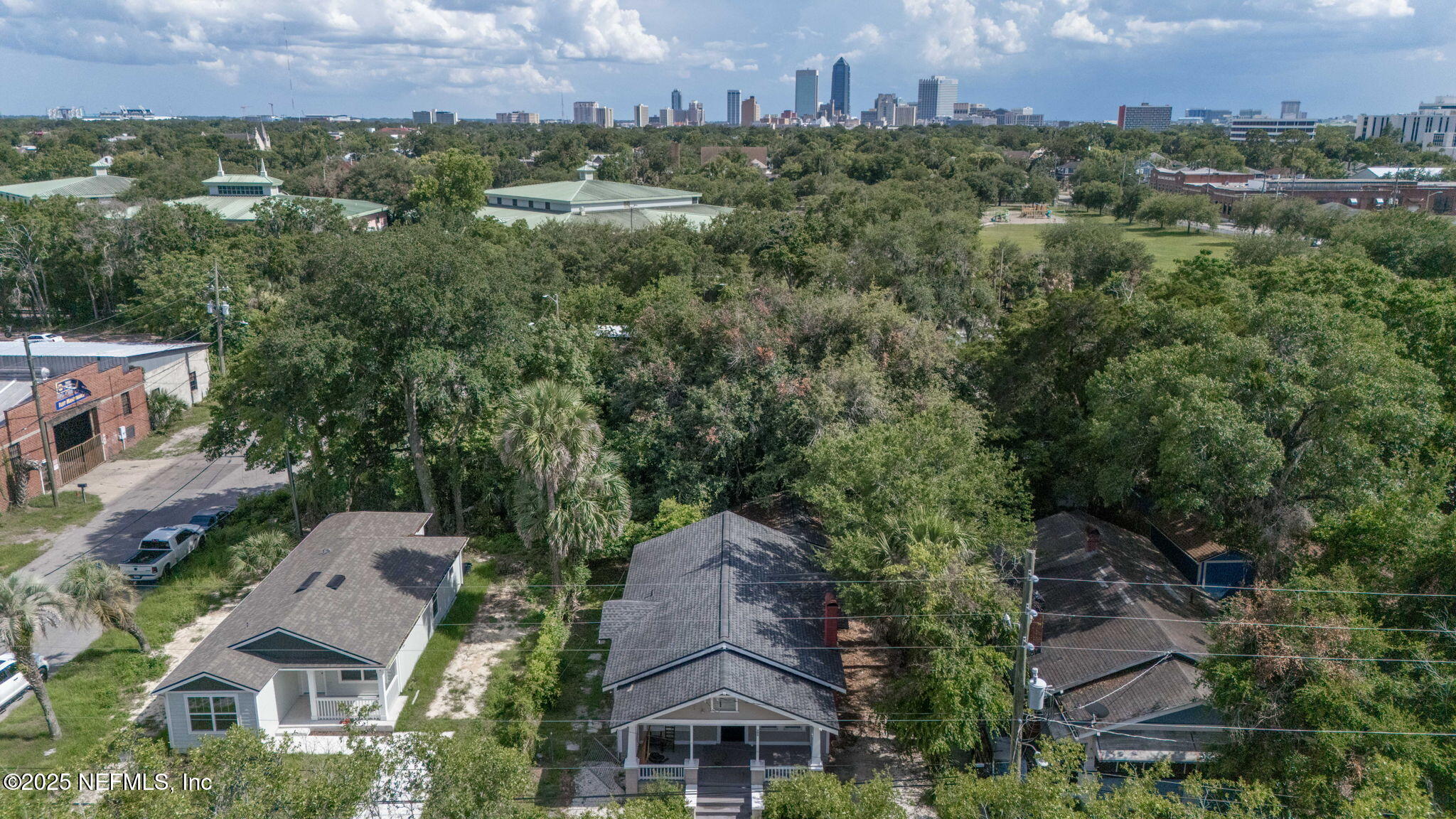 206 W 16th Street