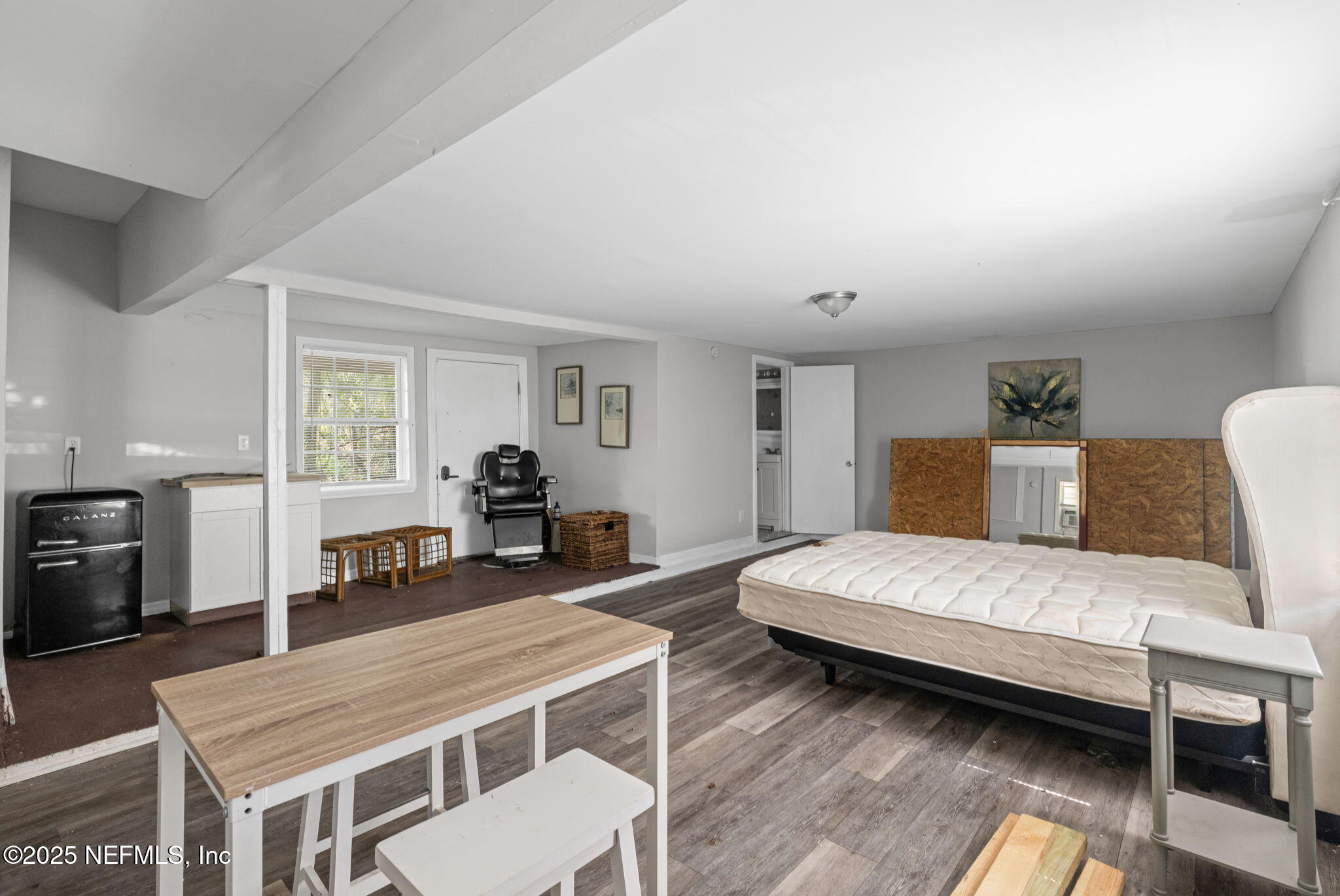 206 W 16th Street