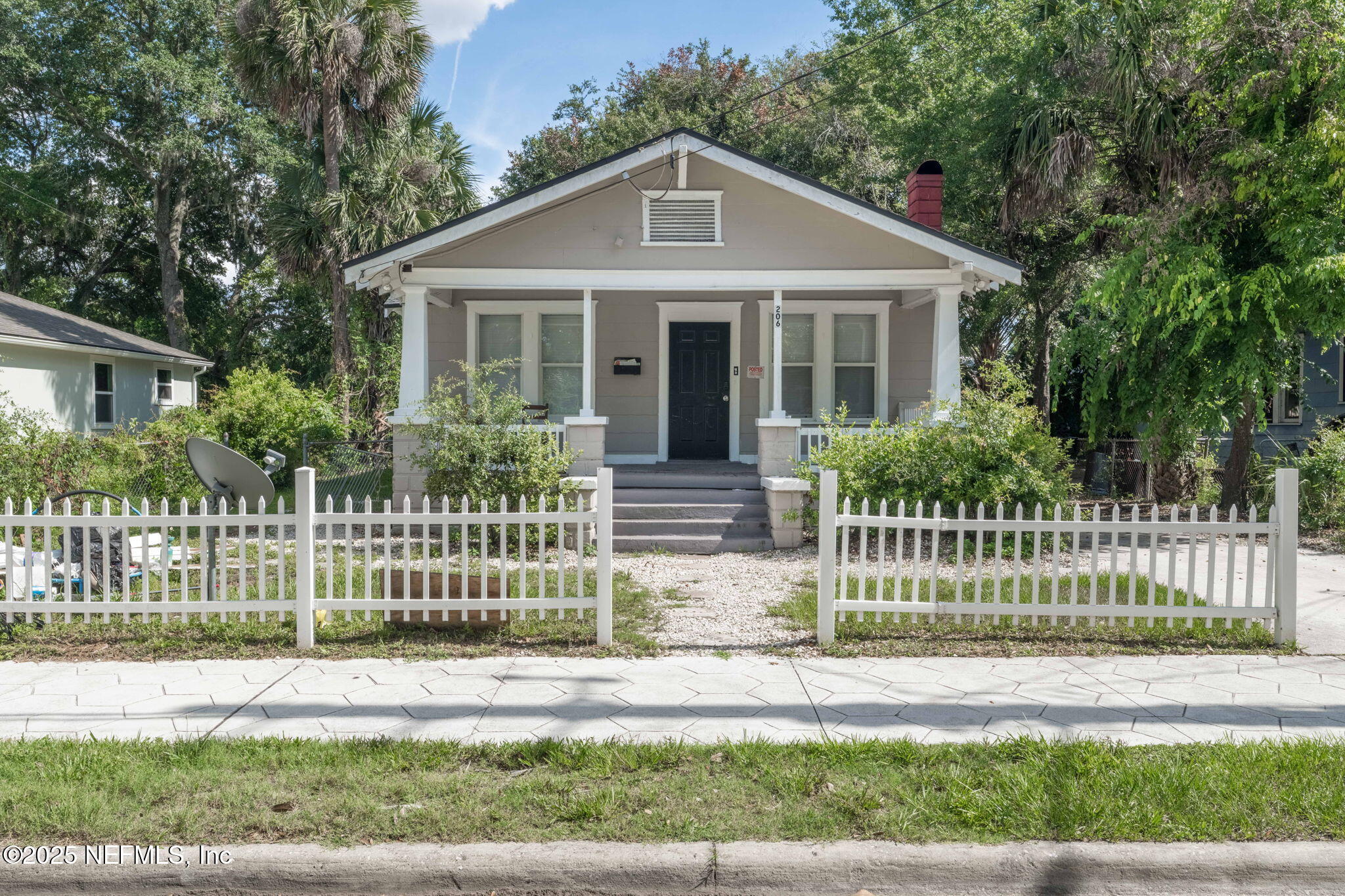 206 W 16th Street