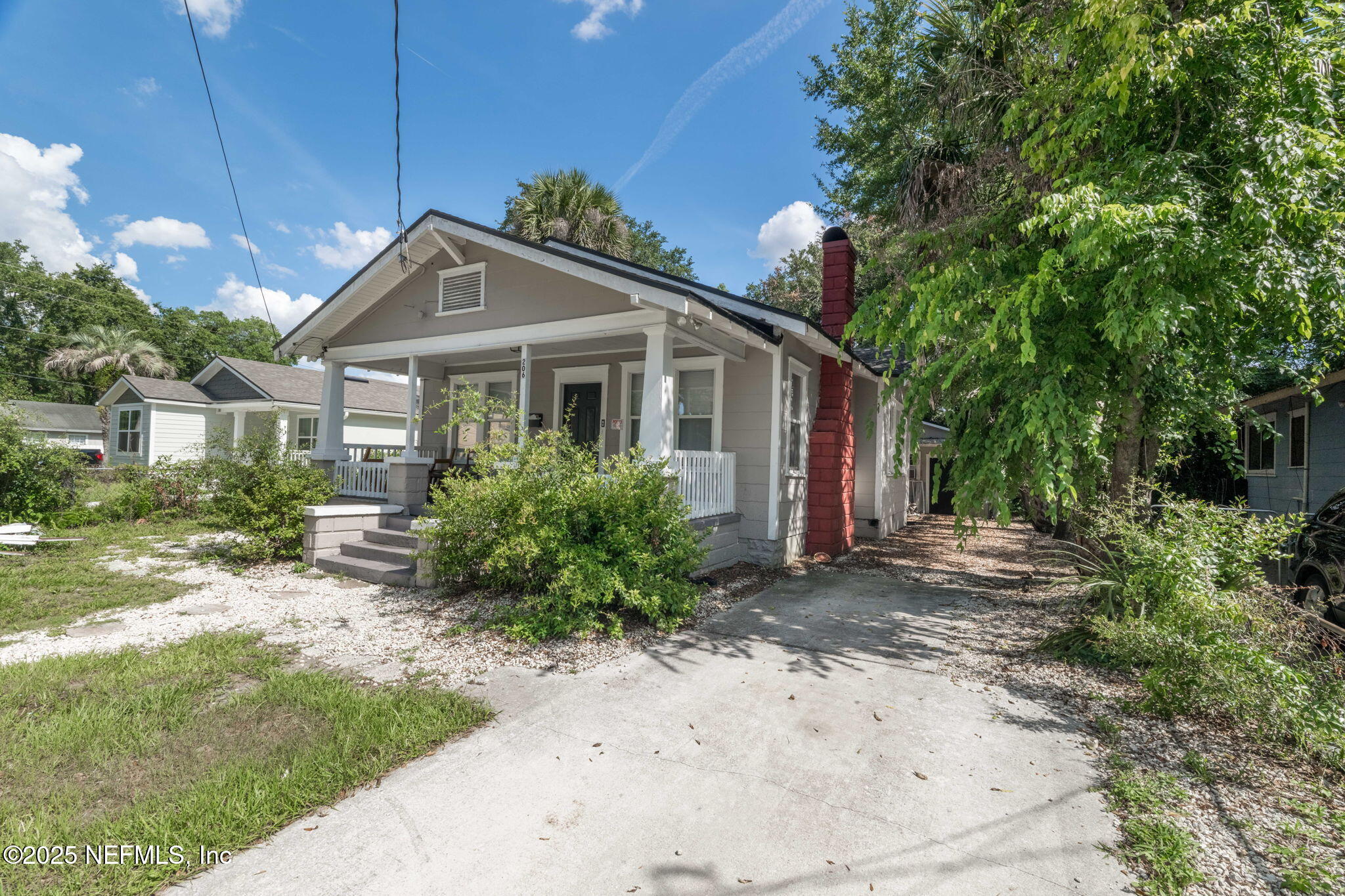 206 W 16th Street