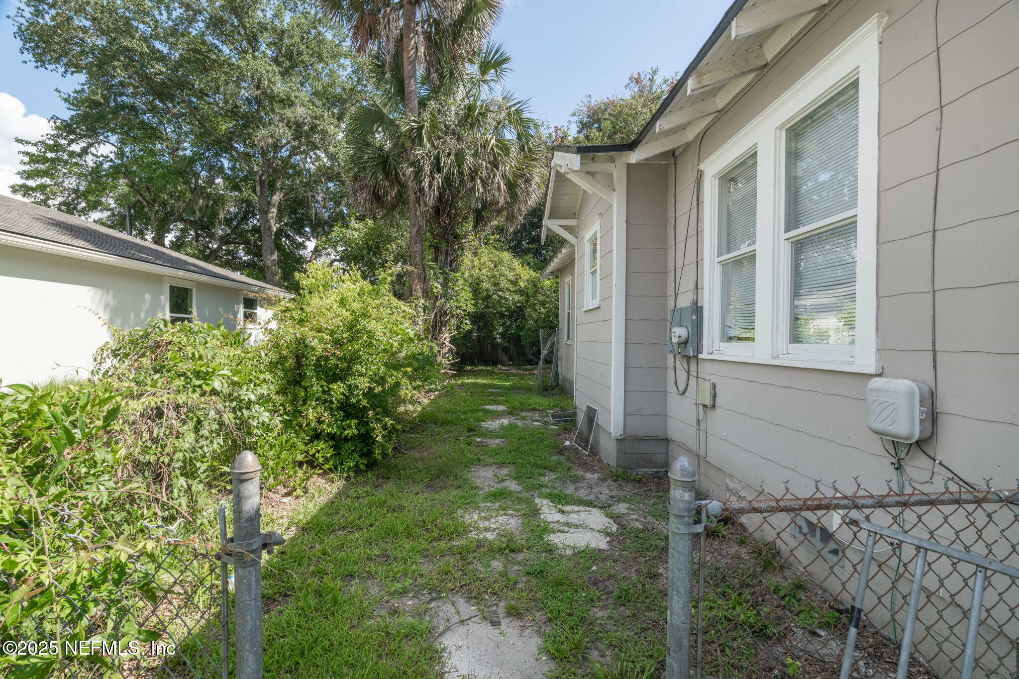 206 W 16th Street