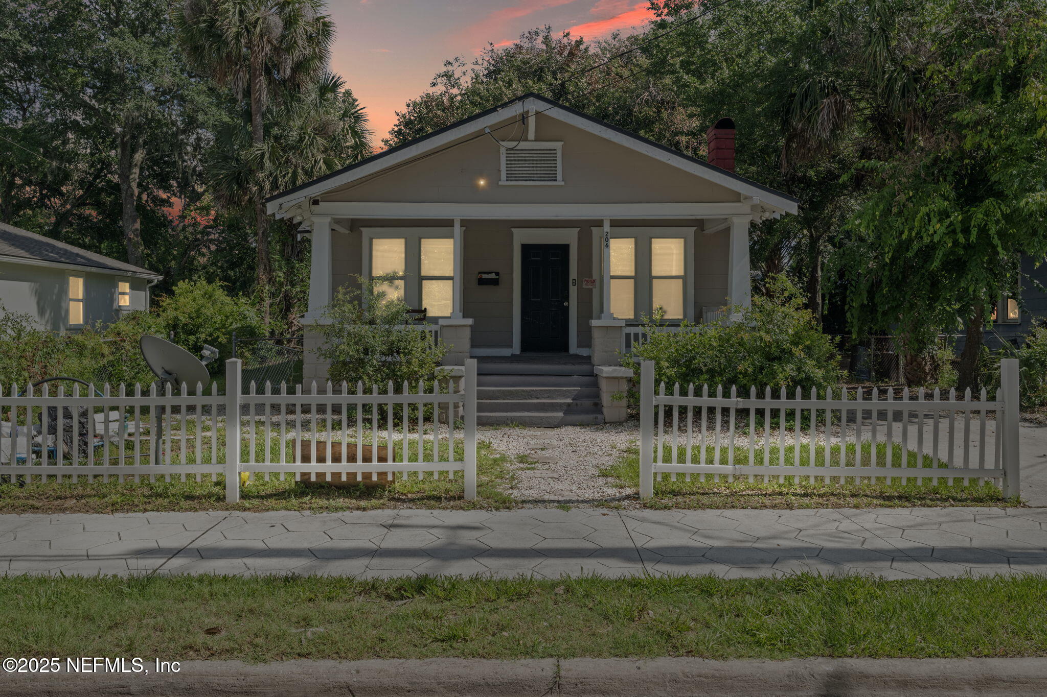 206 W 16th Street