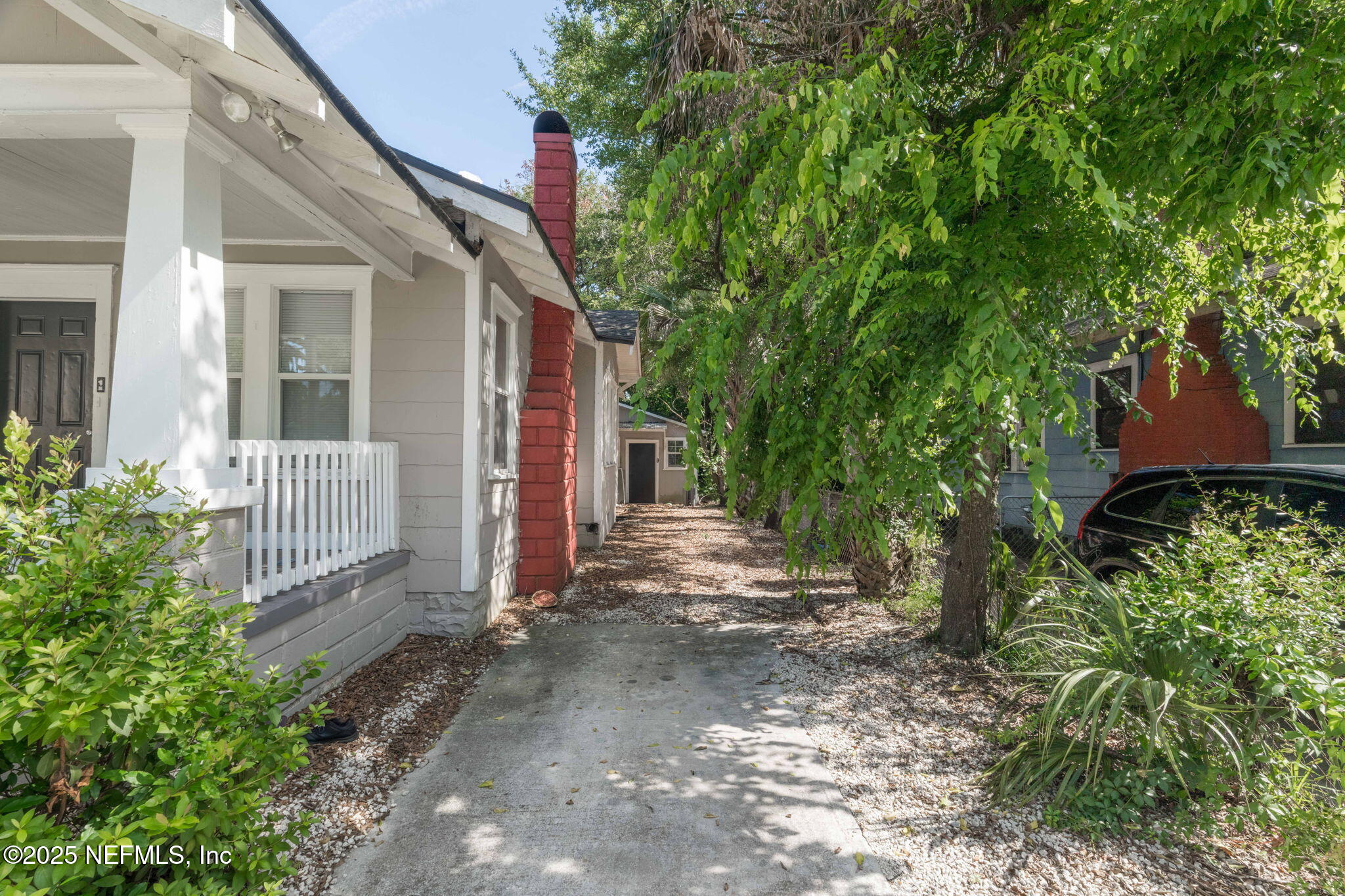 206 W 16th Street