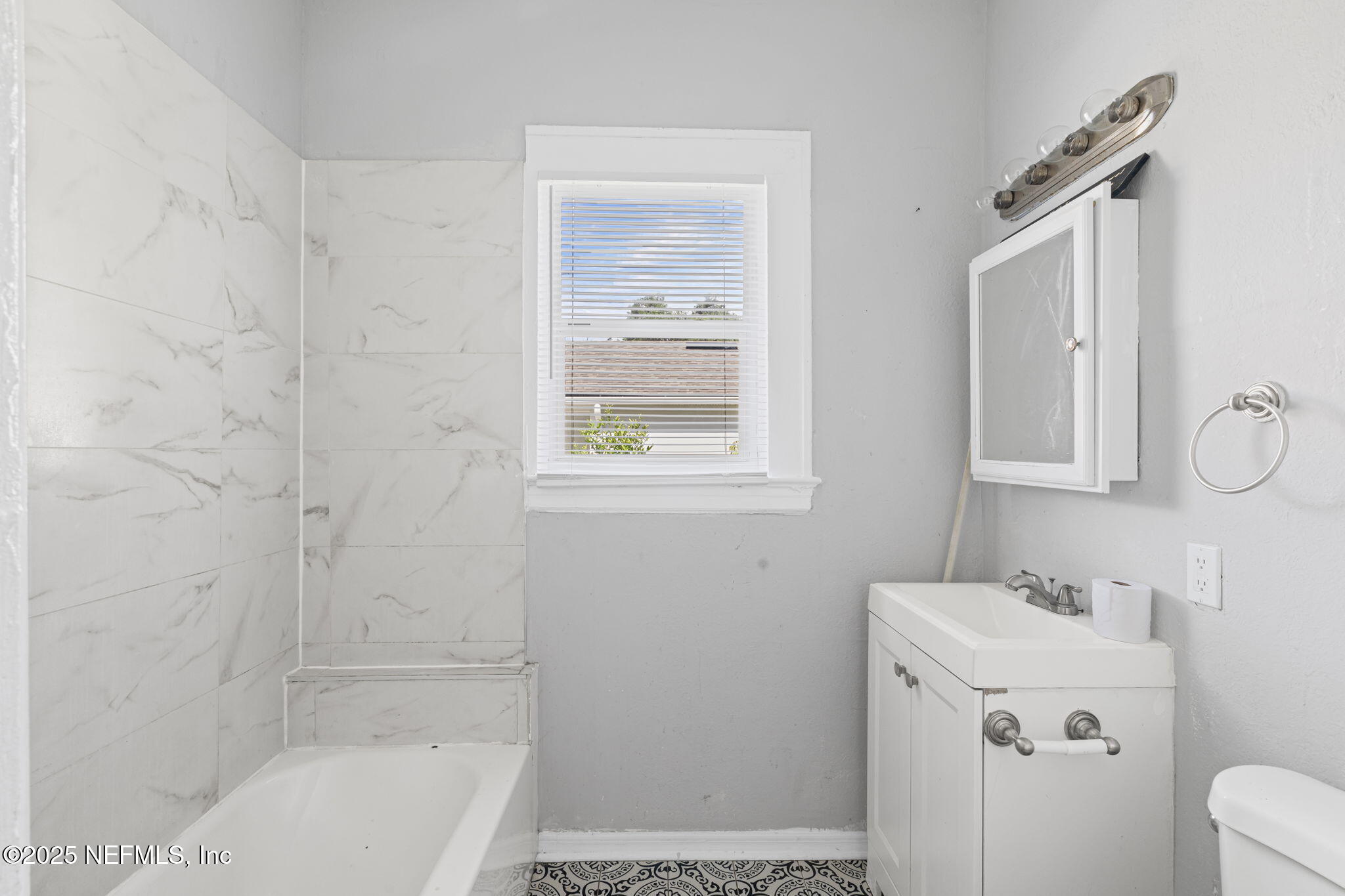 206 W 16th Street