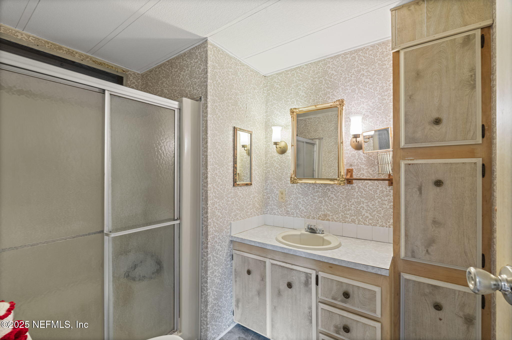 123 PENINSULAR Drive