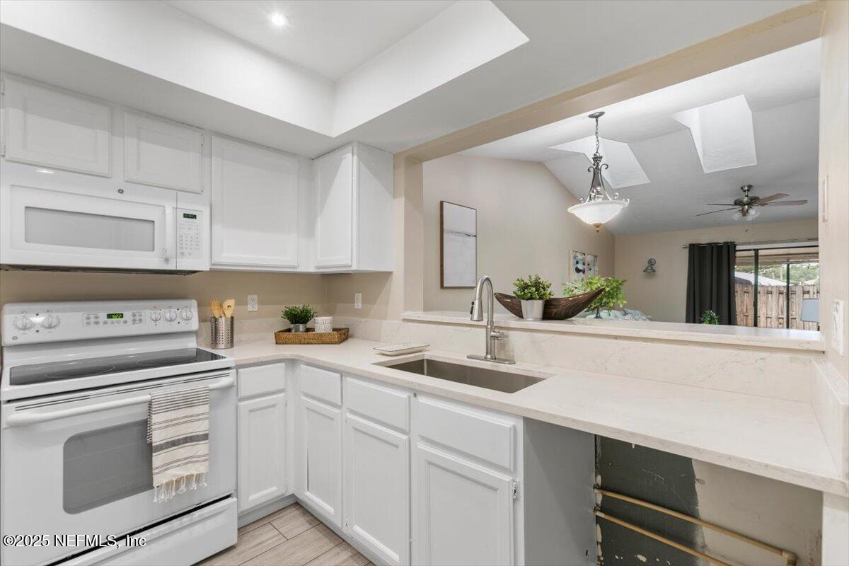 2324 IRONSTONE Drive E