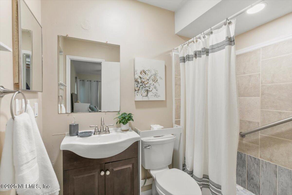 2324 IRONSTONE Drive E