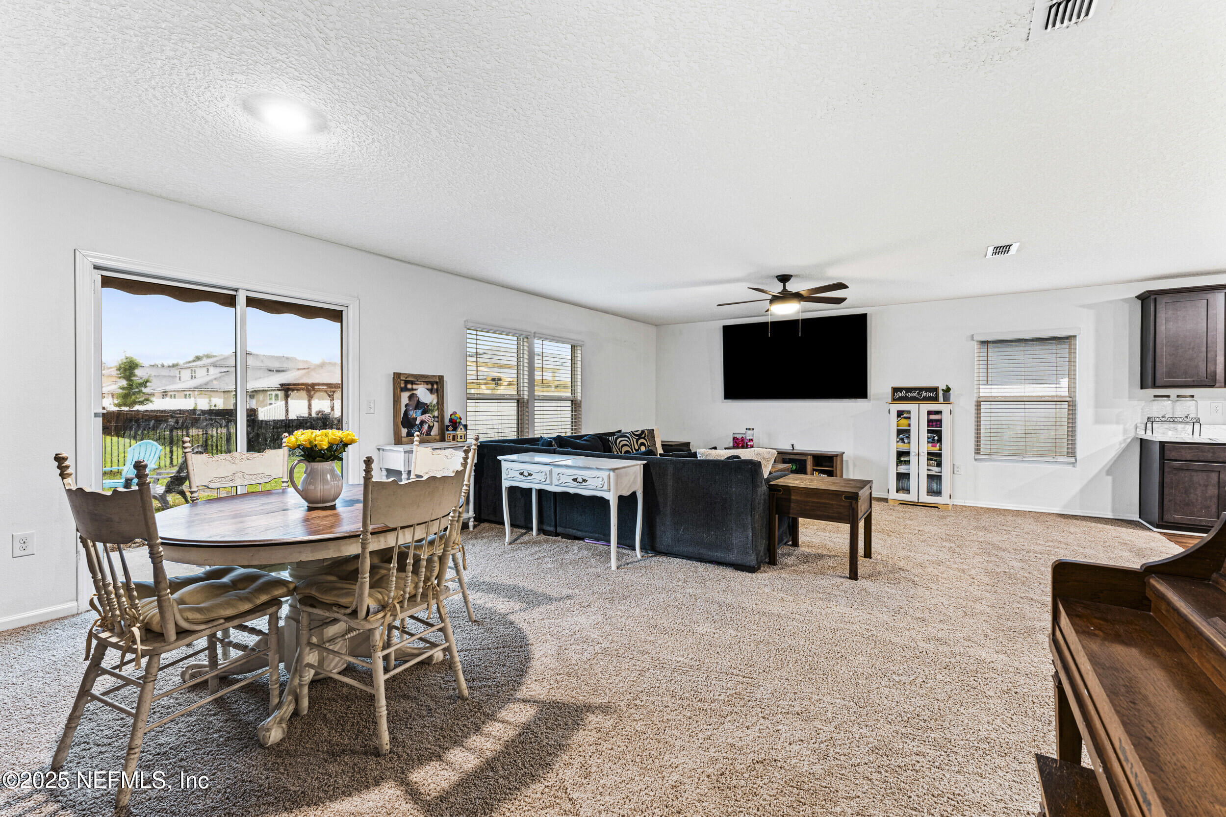 2513 BEACHVIEW Drive