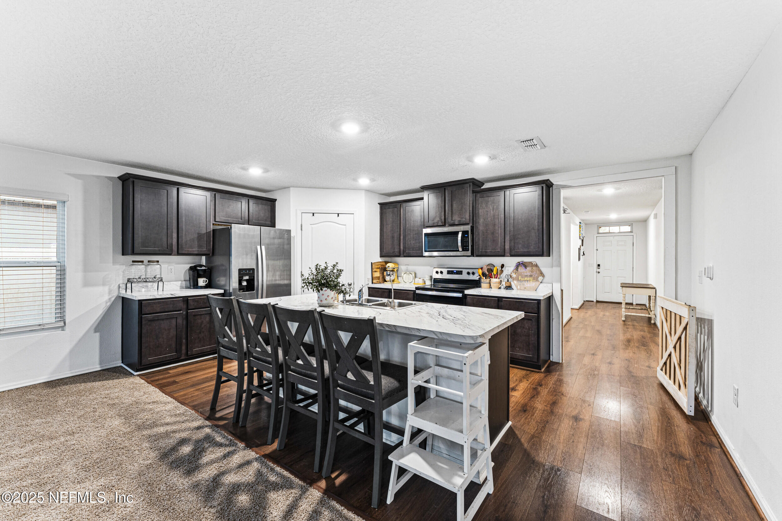 2513 BEACHVIEW Drive