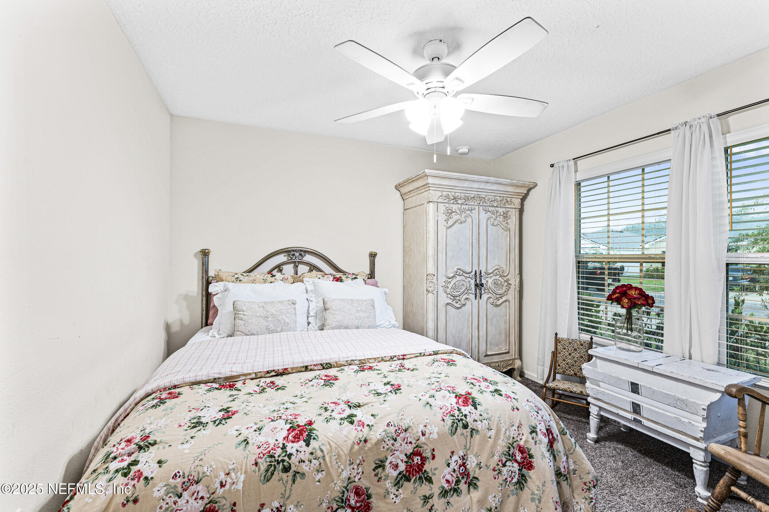 2513 BEACHVIEW Drive