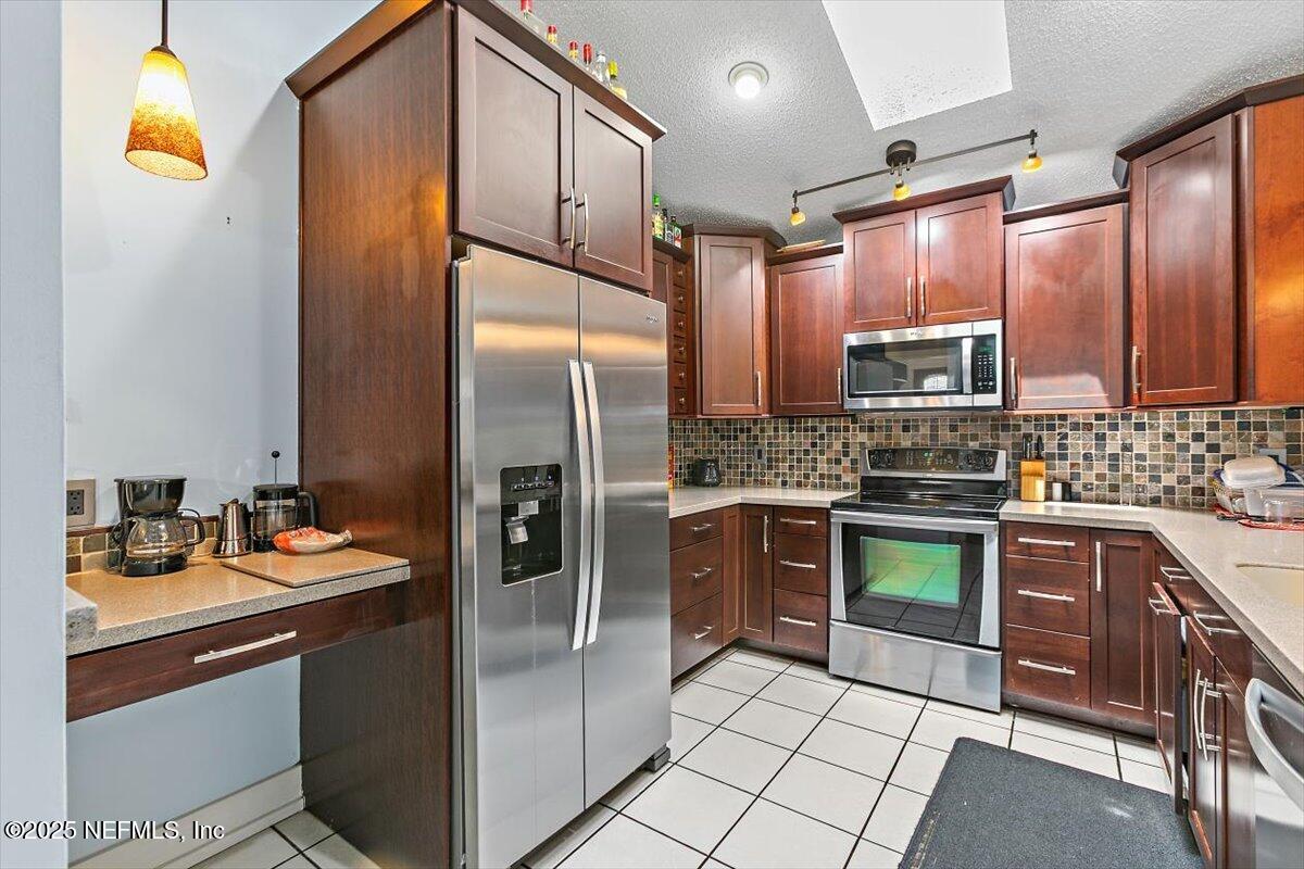 11047 SANTA FE Street E