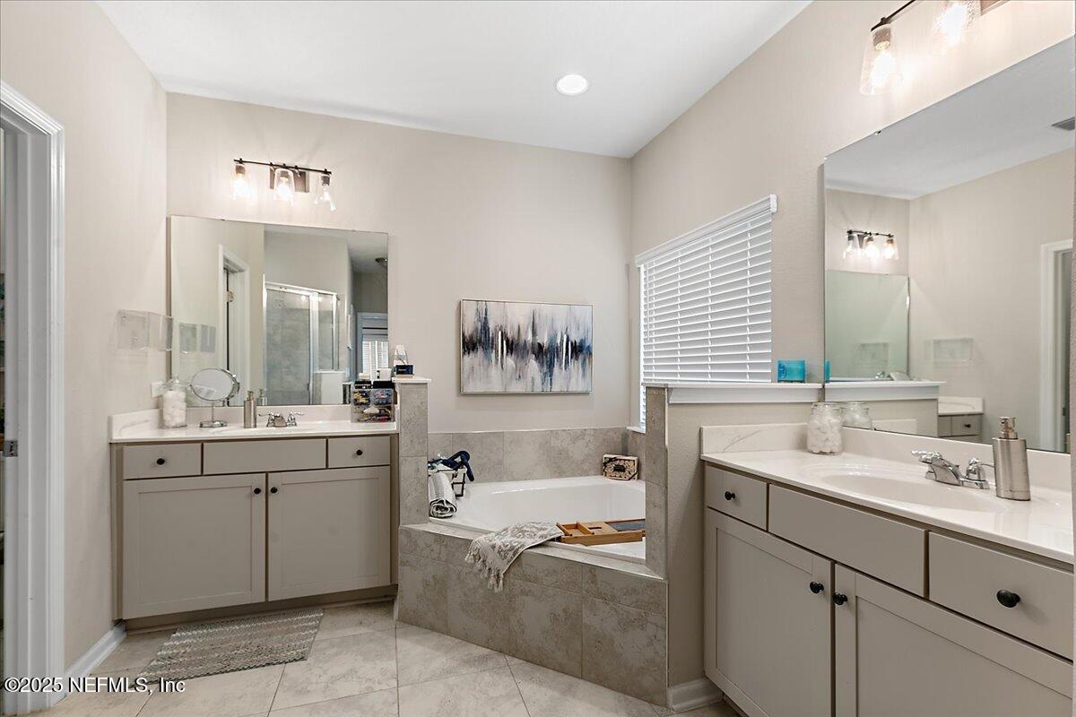 10040 SADDLE GATE Court