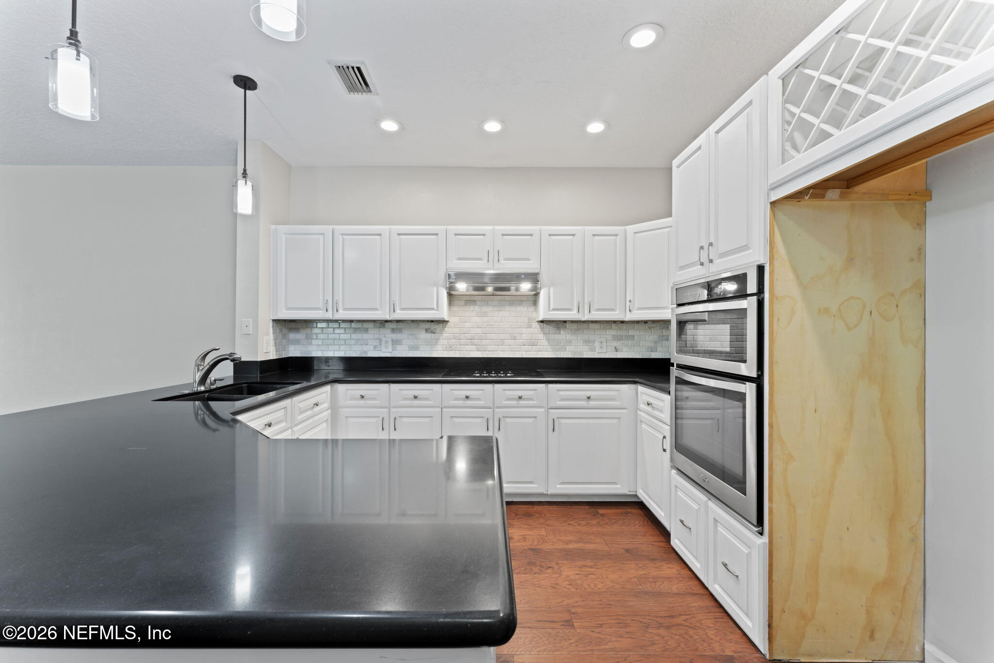 5663 GREENLAND Road, 1201