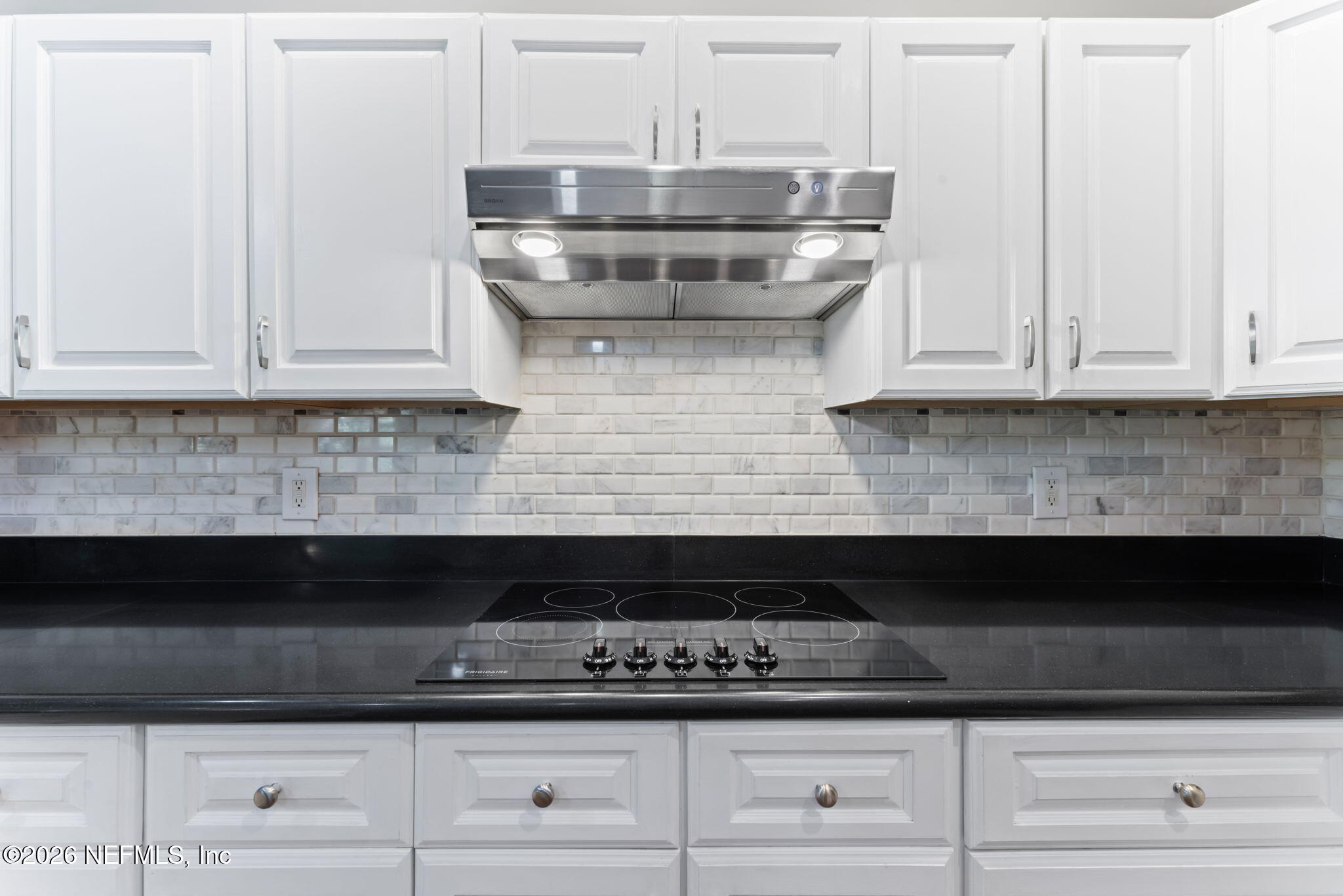 5663 GREENLAND Road, 1201