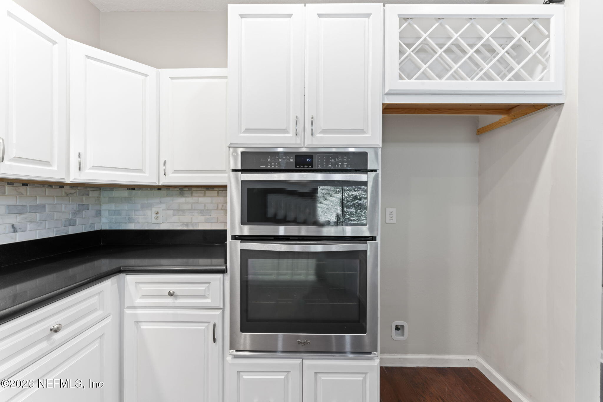 5663 GREENLAND Road, 1201