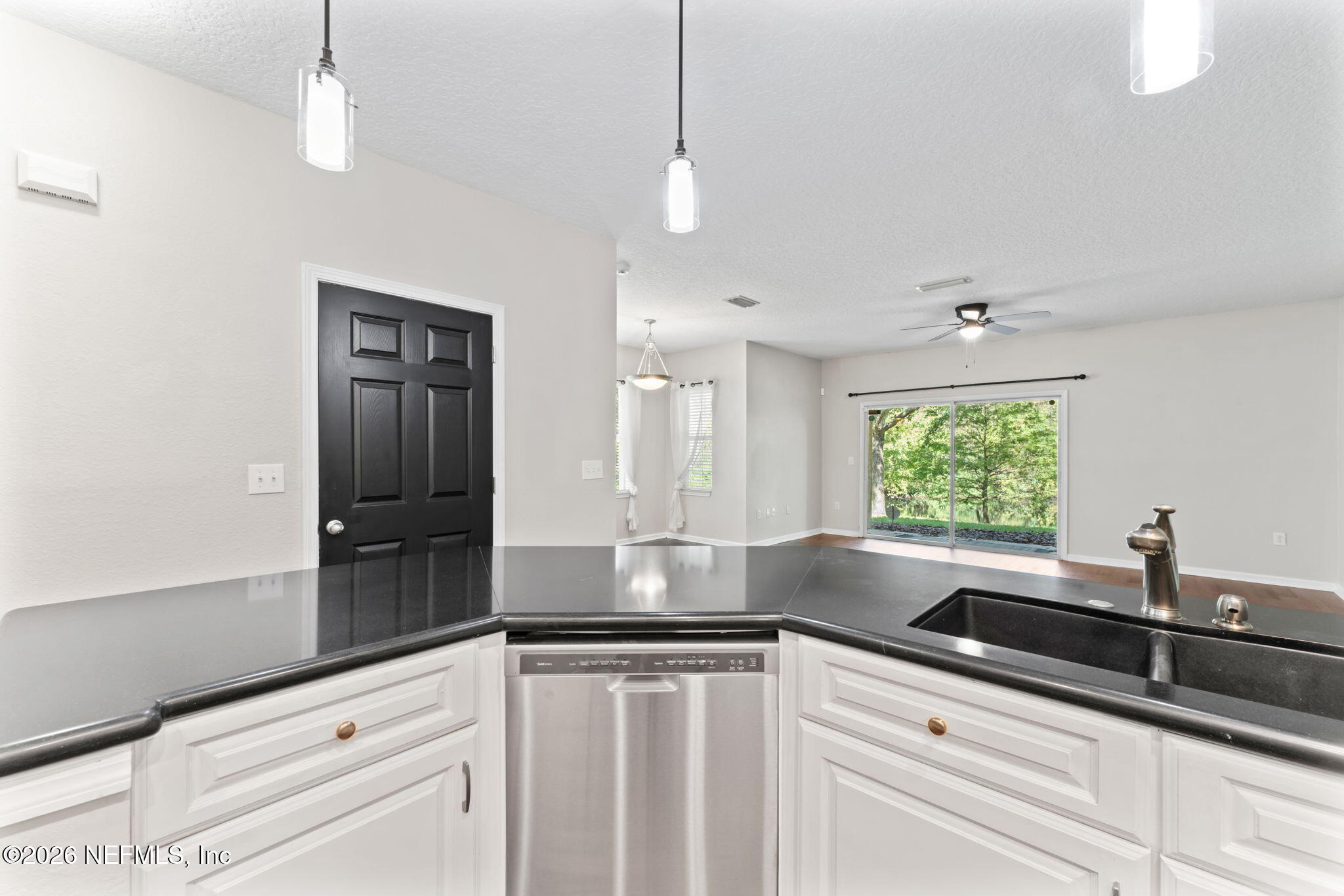 5663 GREENLAND Road, 1201